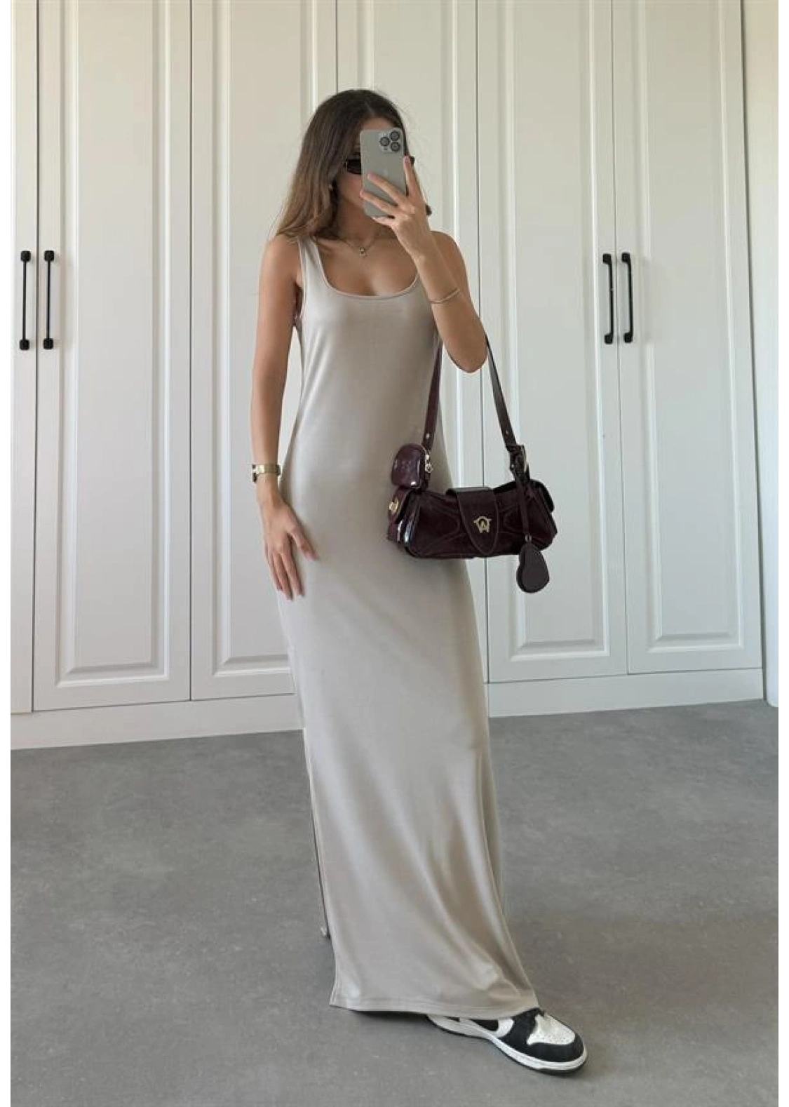 Oysh Kumaş Basic Yırtmaçlı Vizon Uzun Elbise