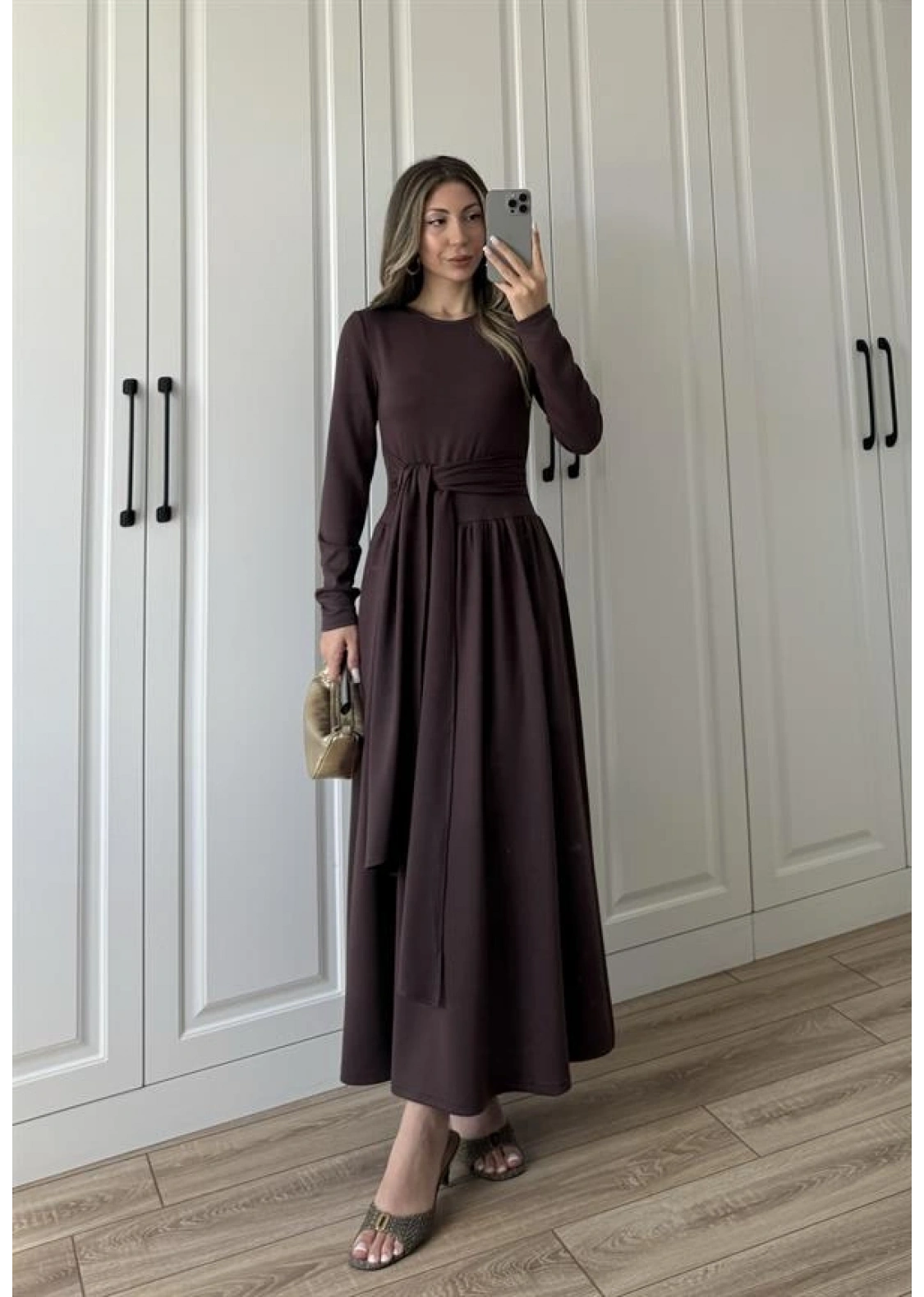 Oysh Kuşaklı Kahve Elbise