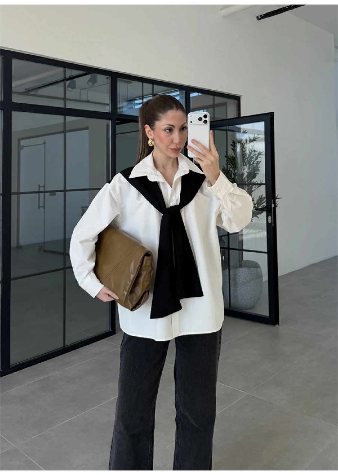 Oysh Siyah Garnili Gömlek