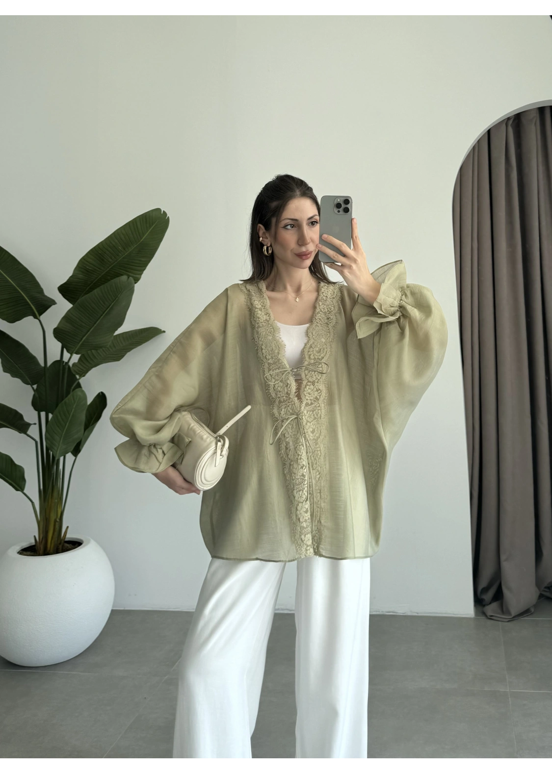 Pera Dantelli Adaçayı Yeşili Kimono Gömlek