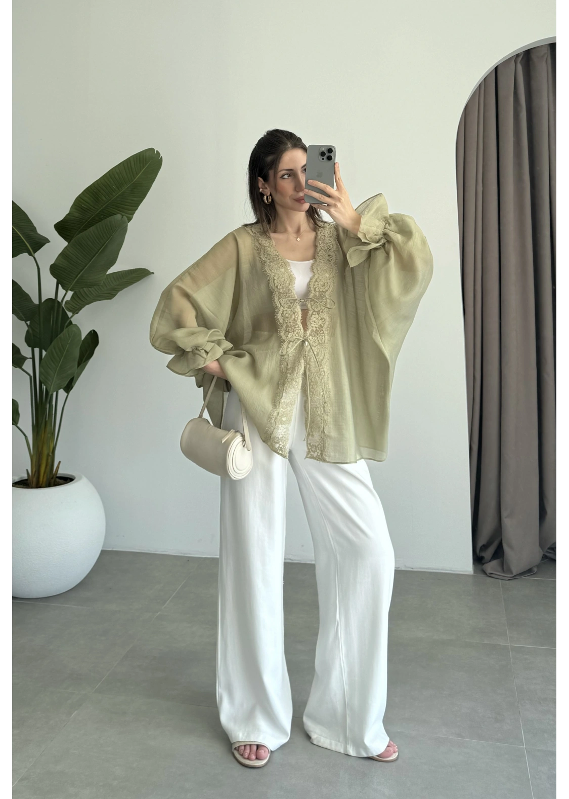 Pera Dantelli Adaçayı Yeşili Kimono Gömlek
