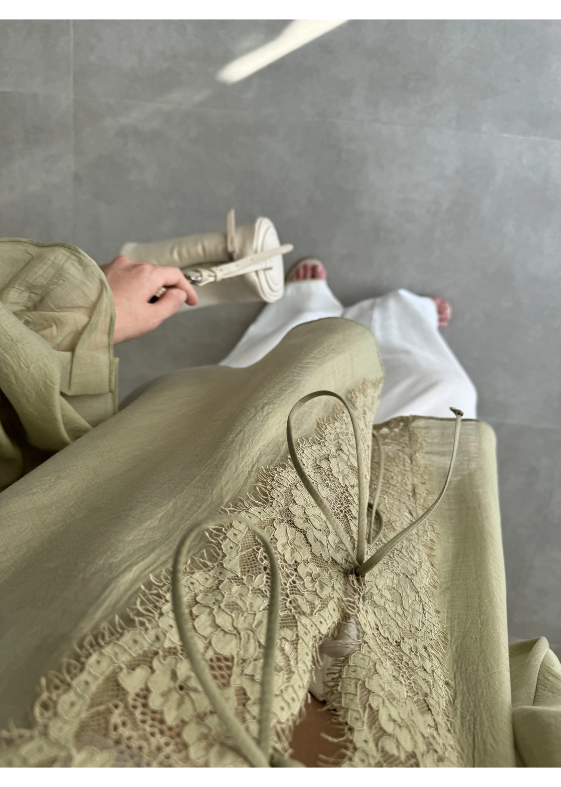 Pera Dantelli Adaçayı Yeşili Kimono Gömlek