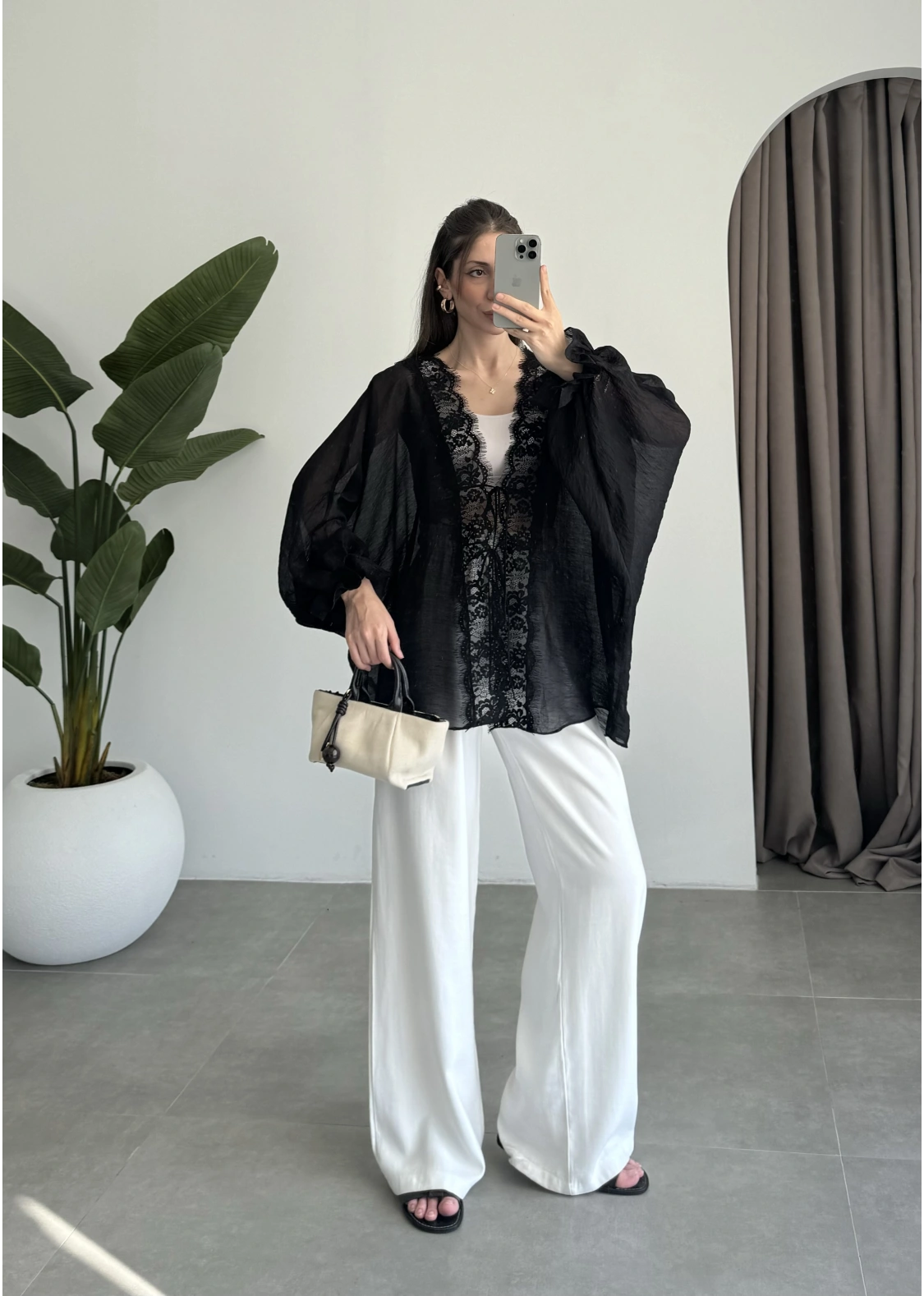 Pera Dantelli Siyah Kimono Gömlek