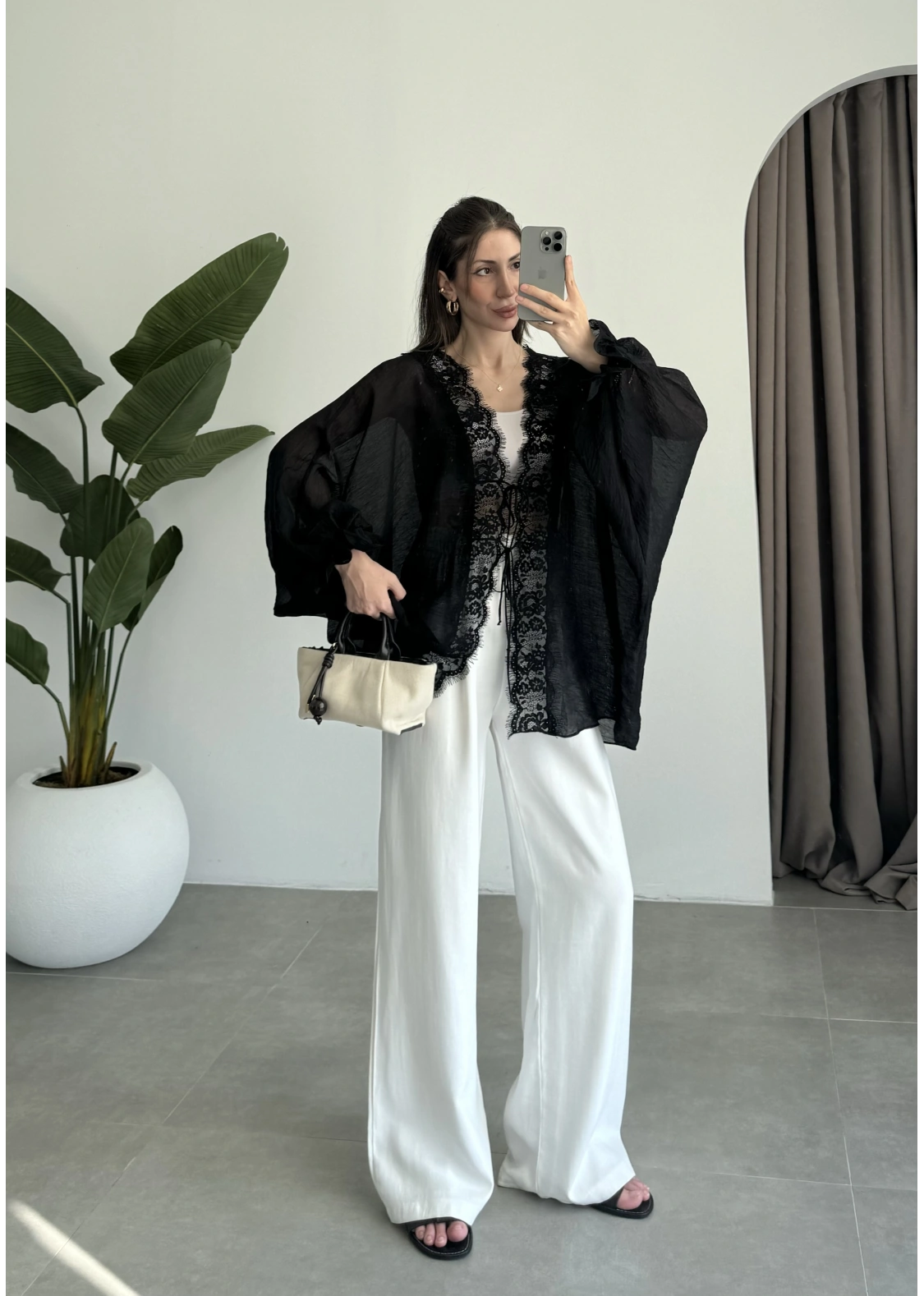 Pera Dantelli Siyah Kimono Gömlek