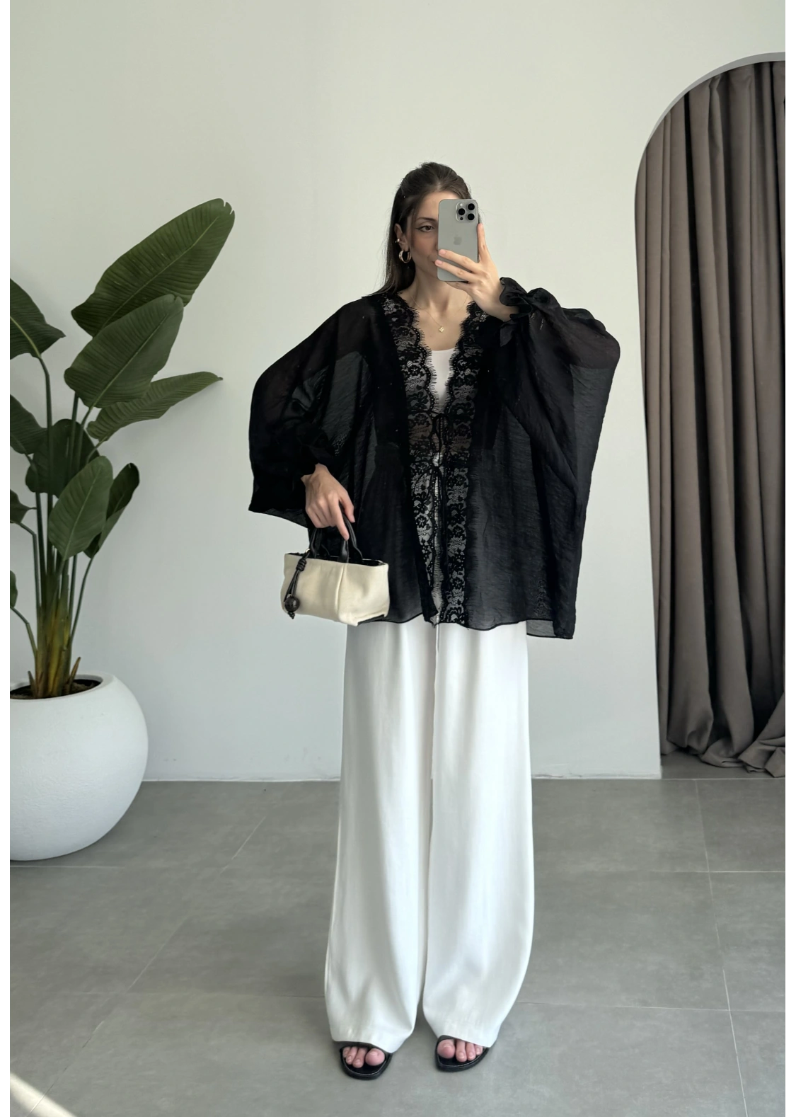Pera Dantelli Siyah Kimono Gömlek