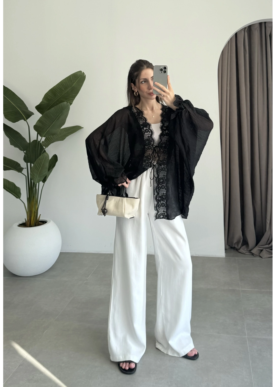 Pera Dantelli Siyah Kimono Gömlek