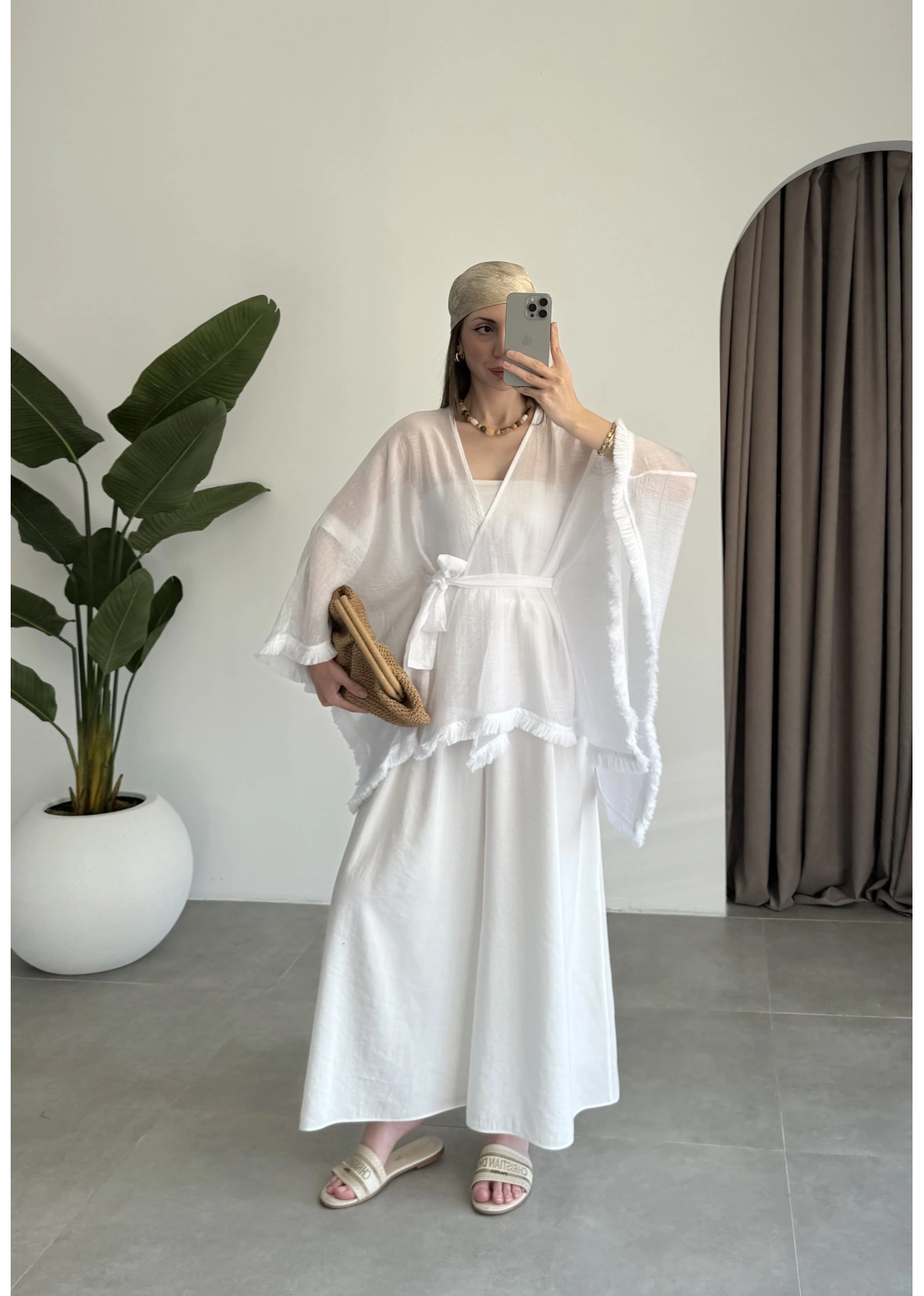 Püsküllü Kuşaklı Beyaz Kimono