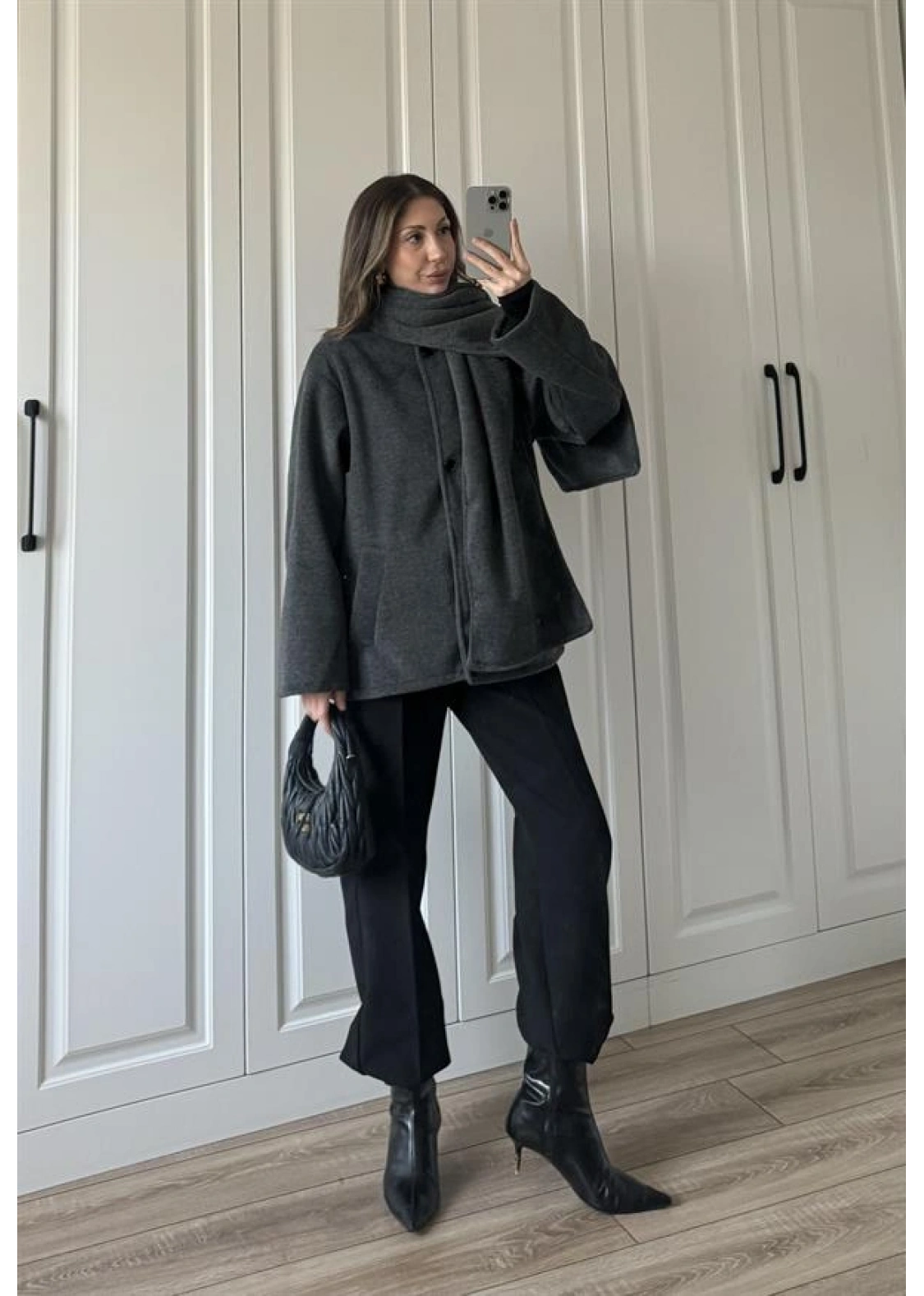 Şal Atkılı Antrasit Kaşe Ceket