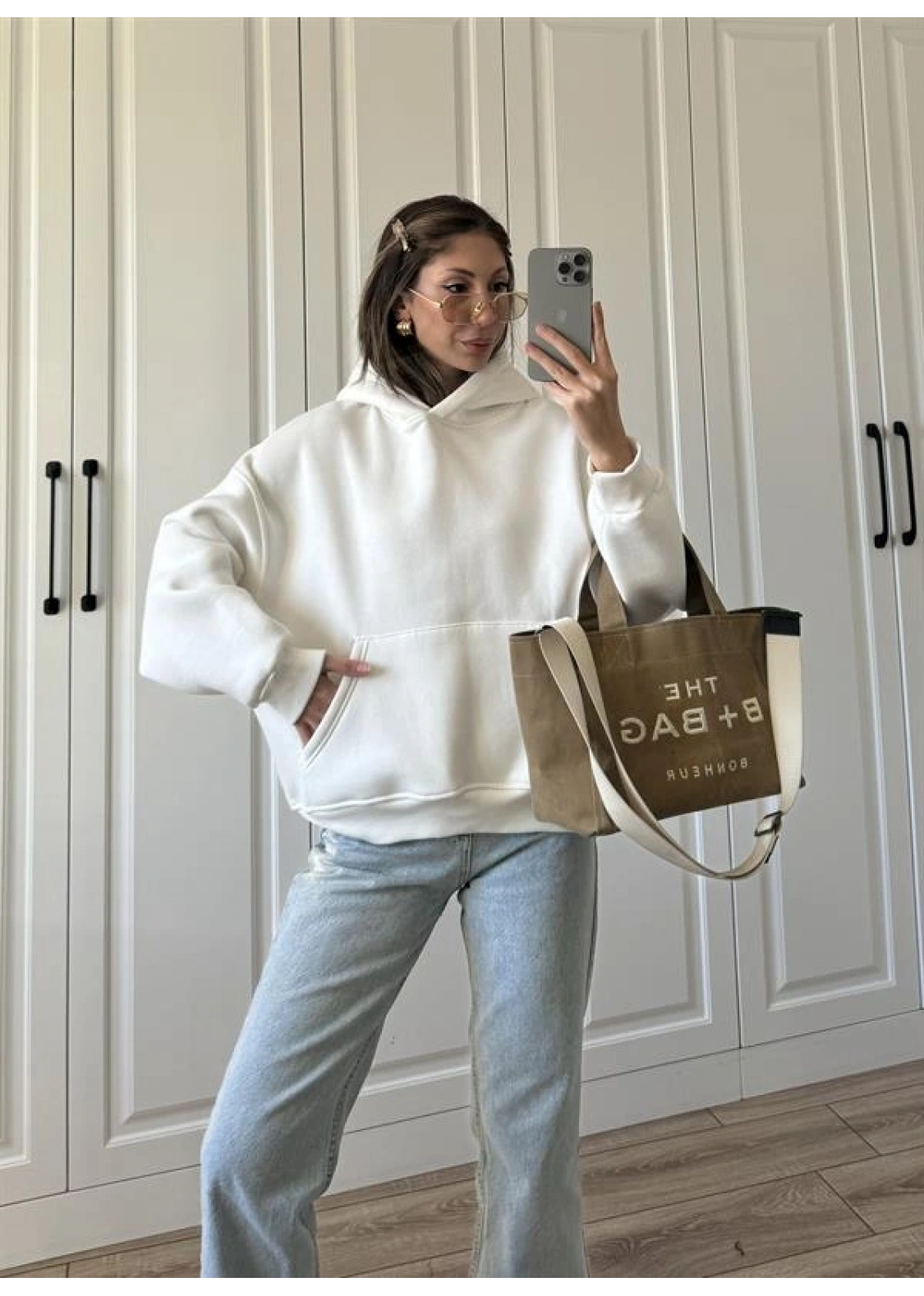 Şardonlu Oversize Beyaz Sweatshirt