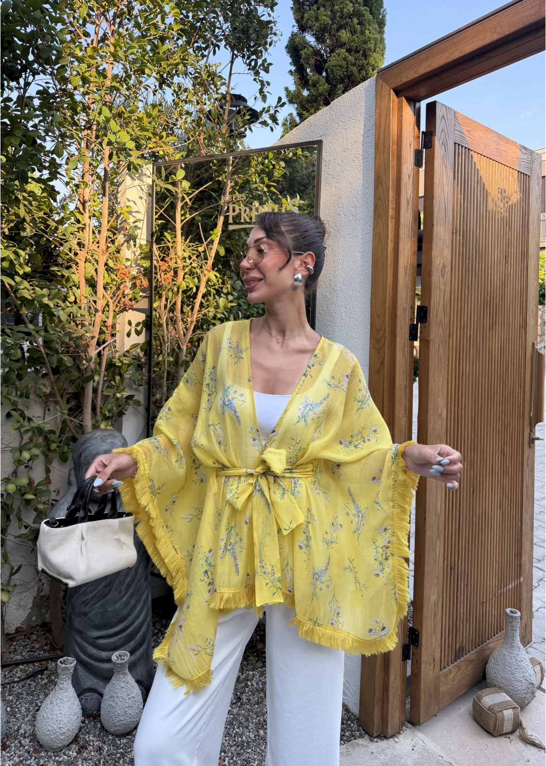 Sarı Desenli Püsküllü Kuşaklı Kimono