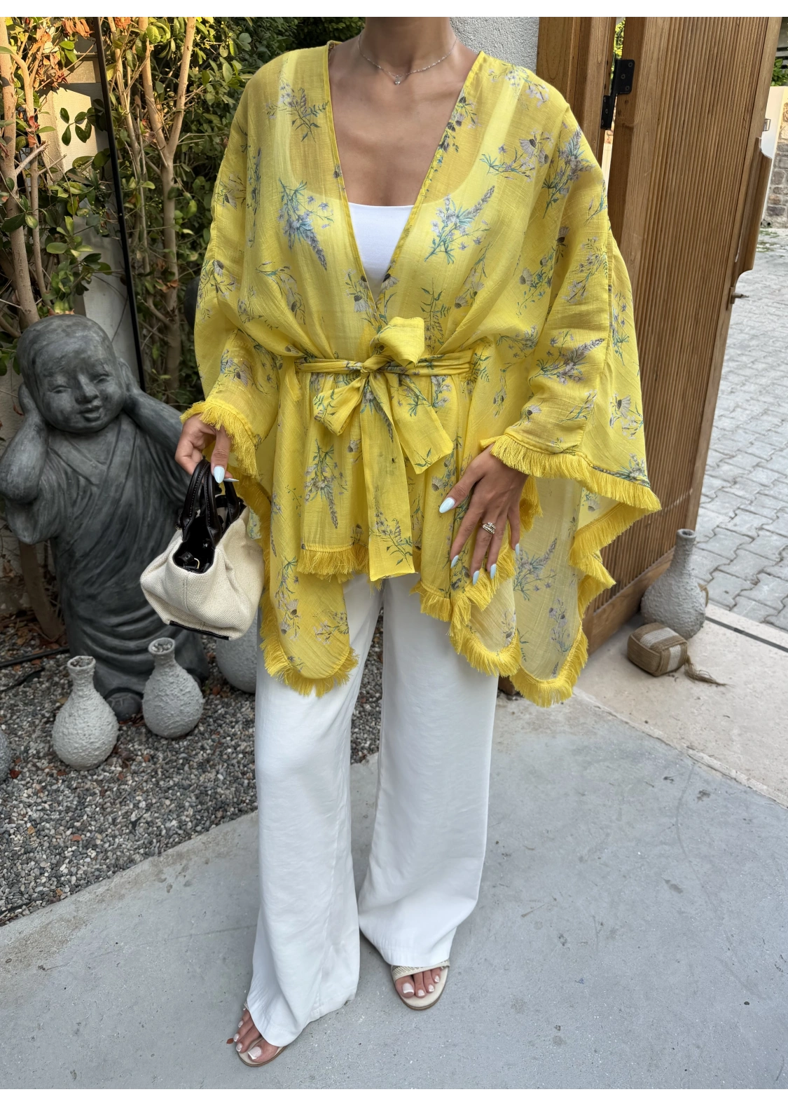 Sarı Desenli Püsküllü Kuşaklı Kimono