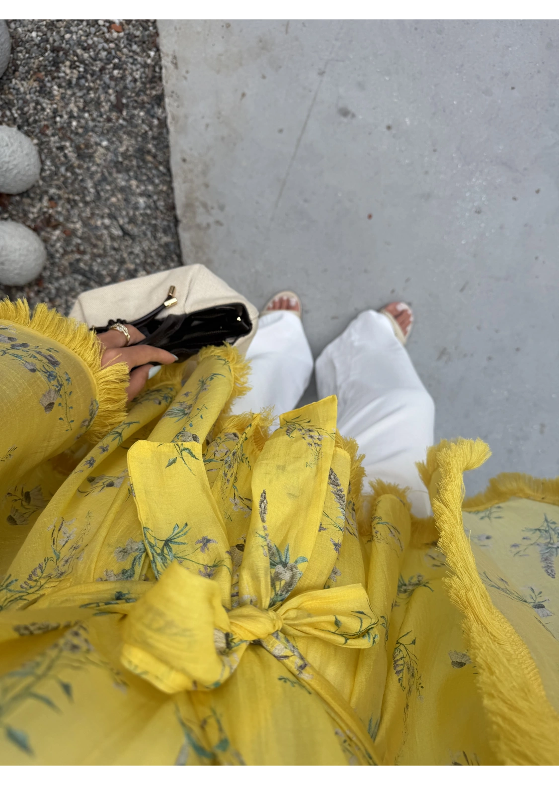 Sarı Desenli Püsküllü Kuşaklı Kimono