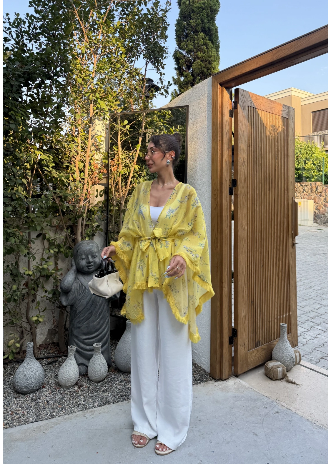 Sarı Desenli Püsküllü Kuşaklı Kimono