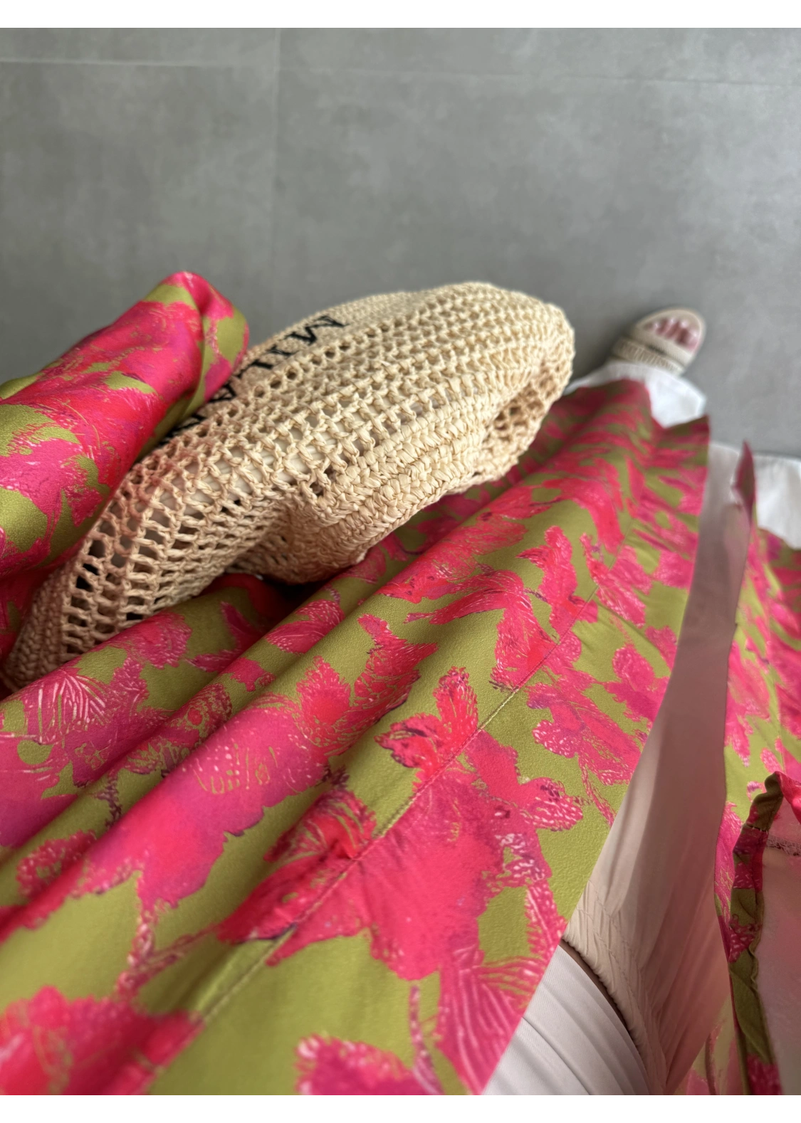 Saten İpek Desenli Pembe Kimono
