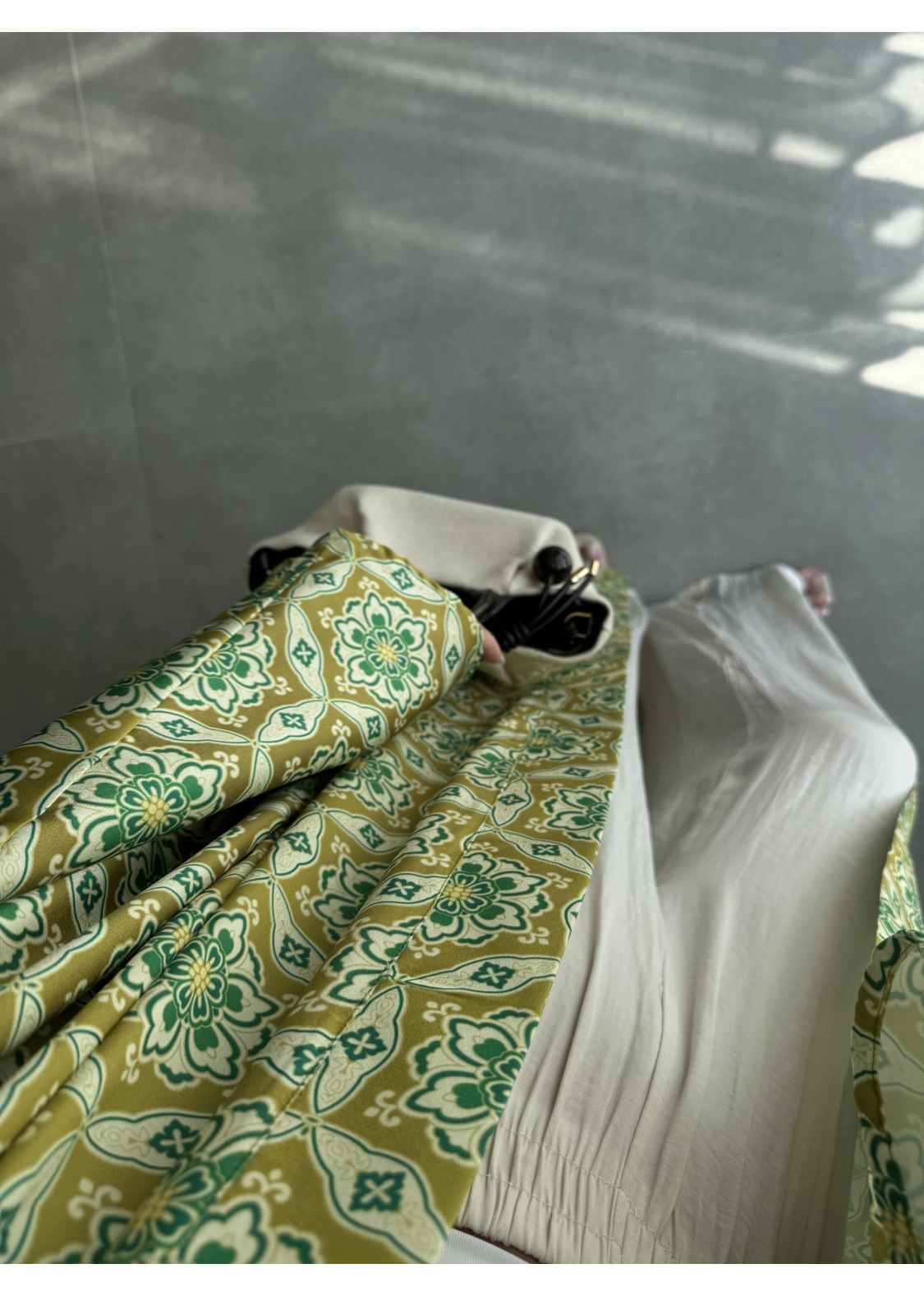 Saten İpek Desenli Yeşil Kimono