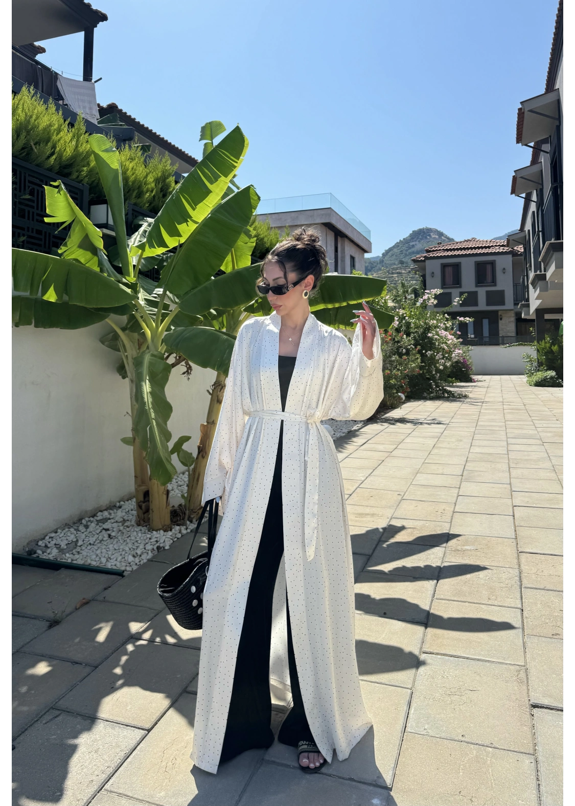 Saten Puantiyeli Uzun Beyaz Kimono