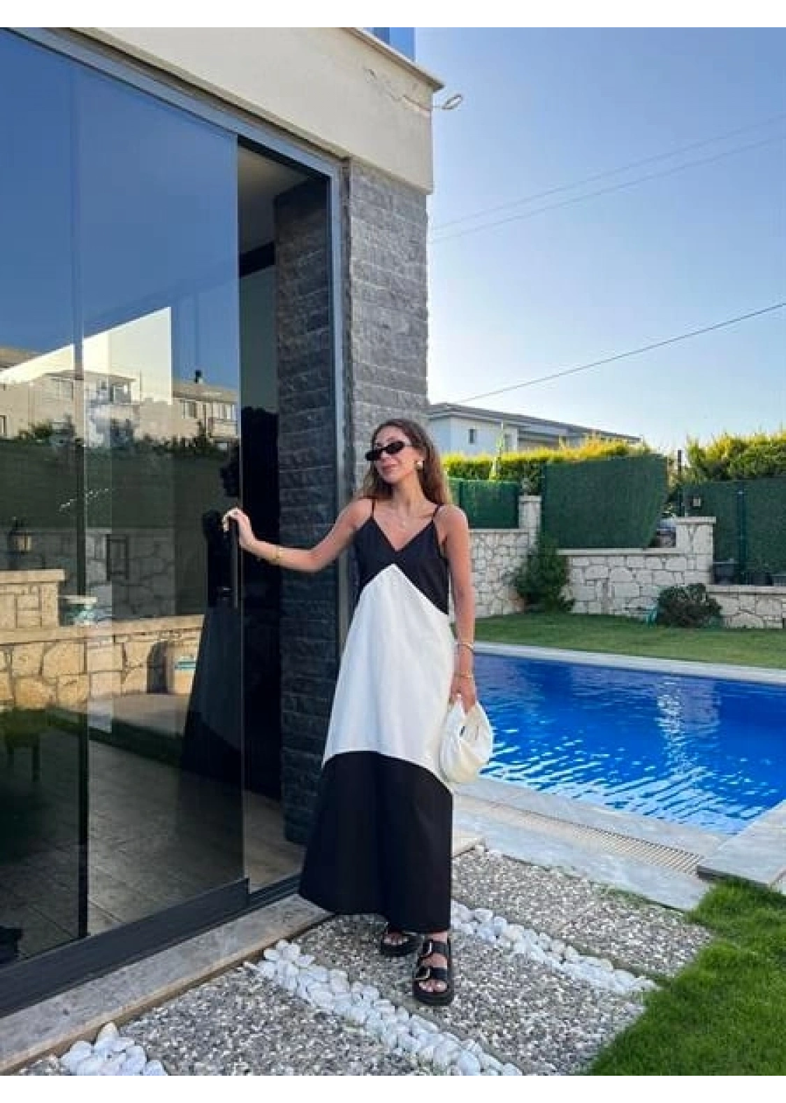 Siyah Beyaz Askılı Poplin Elbise