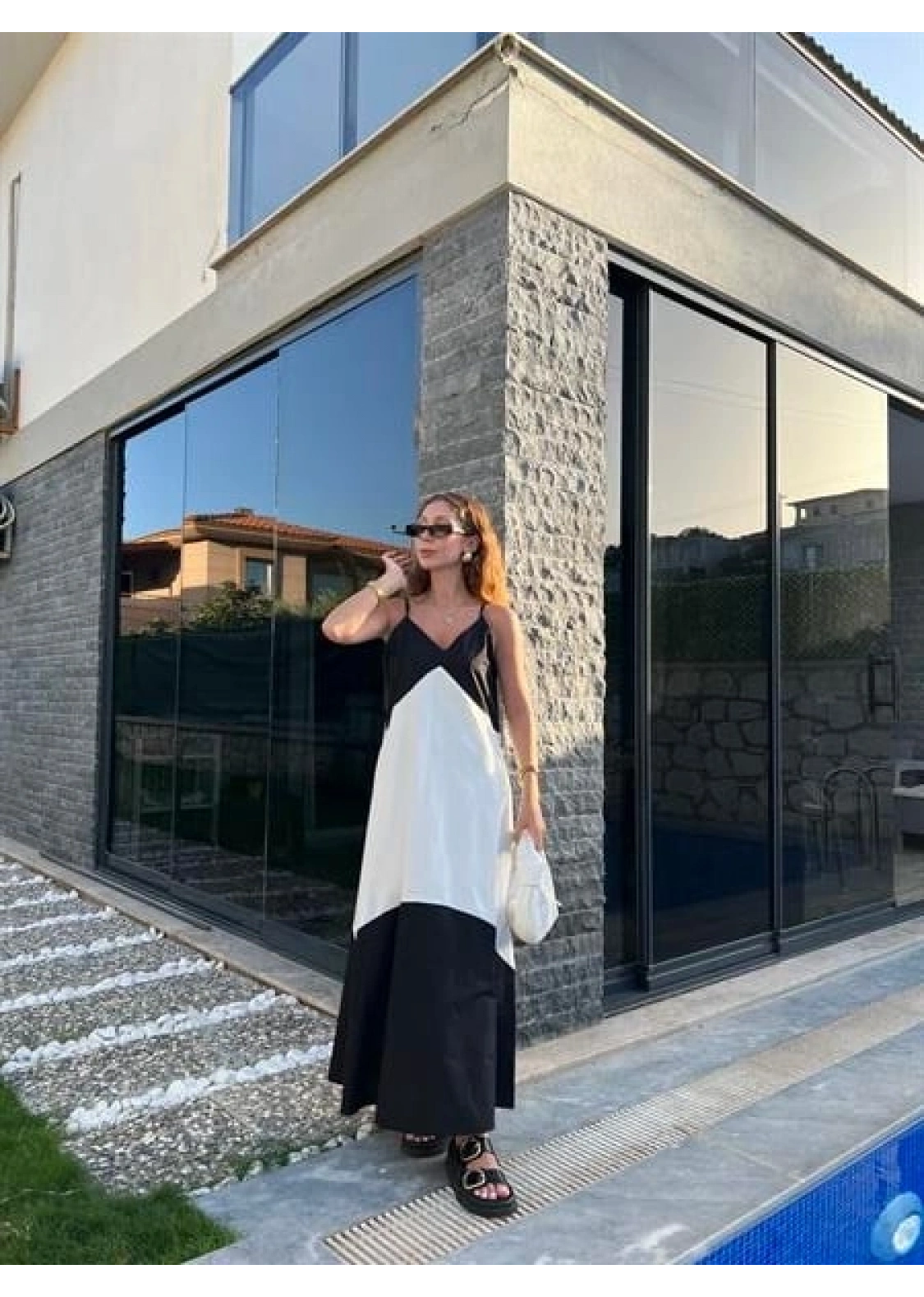 Siyah Beyaz Askılı Poplin Elbise