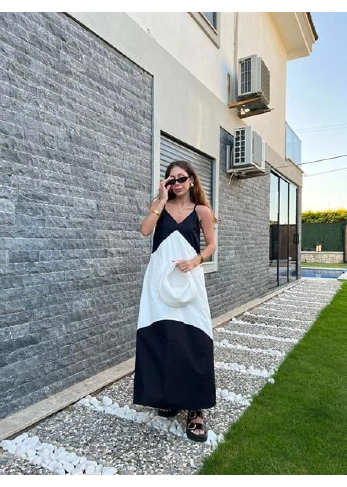 Siyah Beyaz Askılı Poplin Elbise