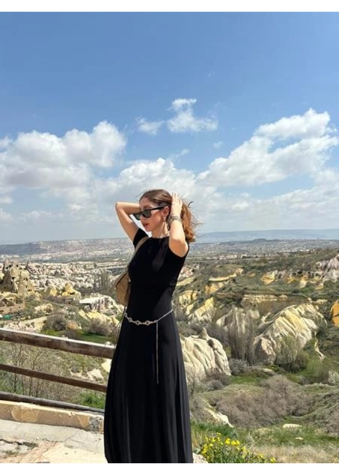 Siyah Geniş Etekli Uzun Basic Elbise