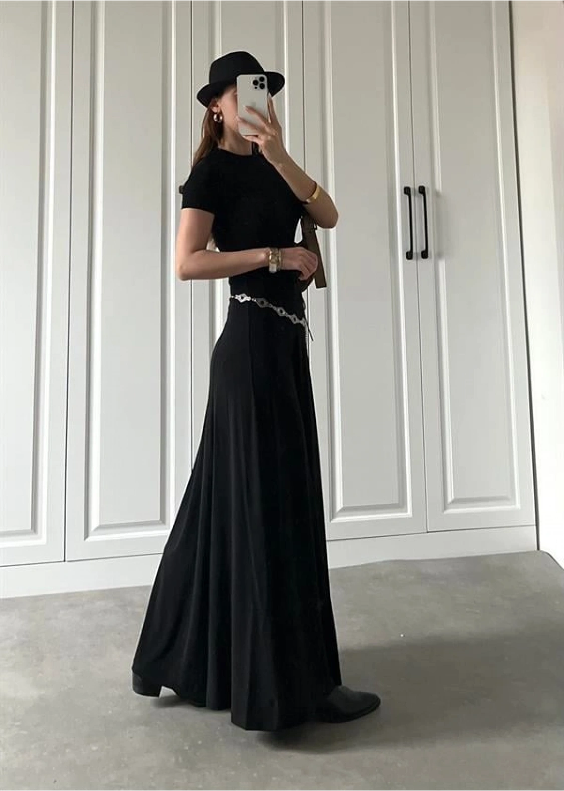 Siyah Geniş Etekli Uzun Basic Elbise