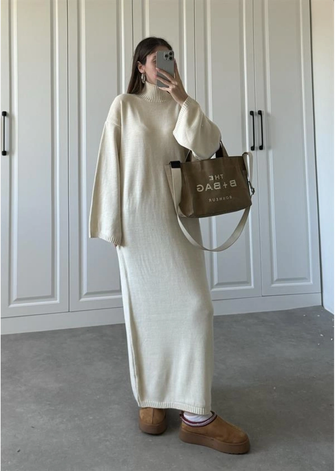 Taş Dik Yaka Oversize Triko Elbise