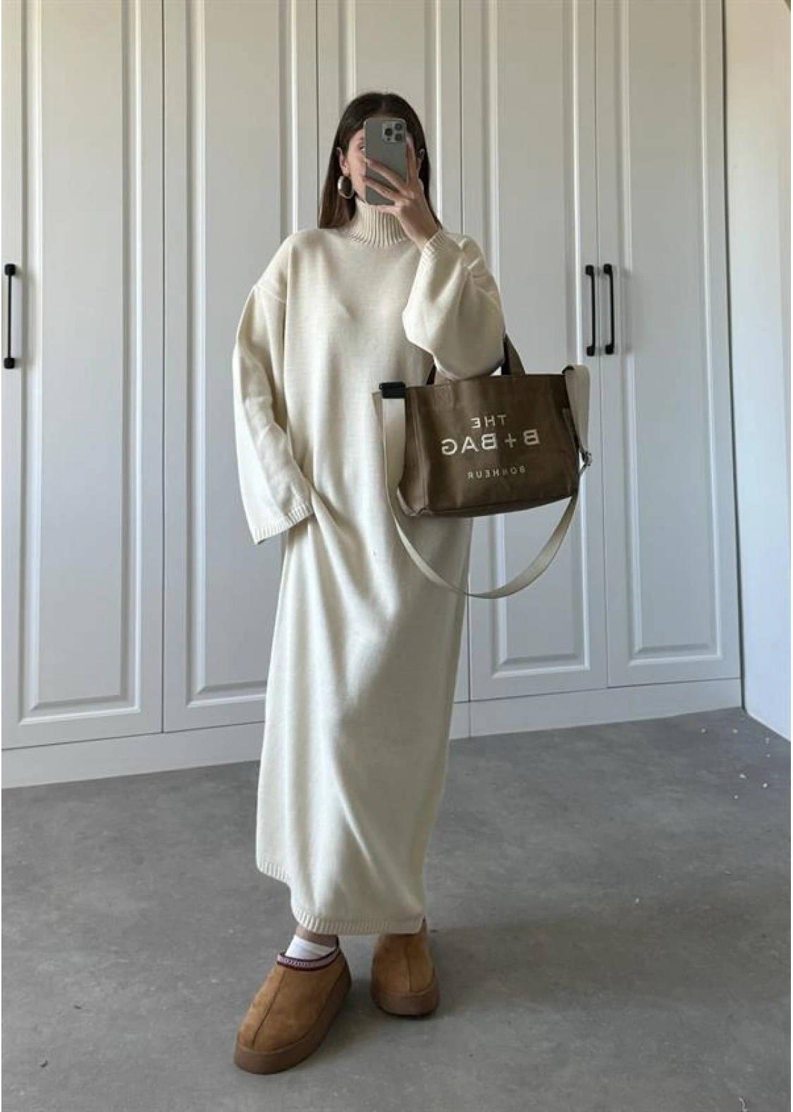 Taş Dik Yaka Oversize Triko Elbise