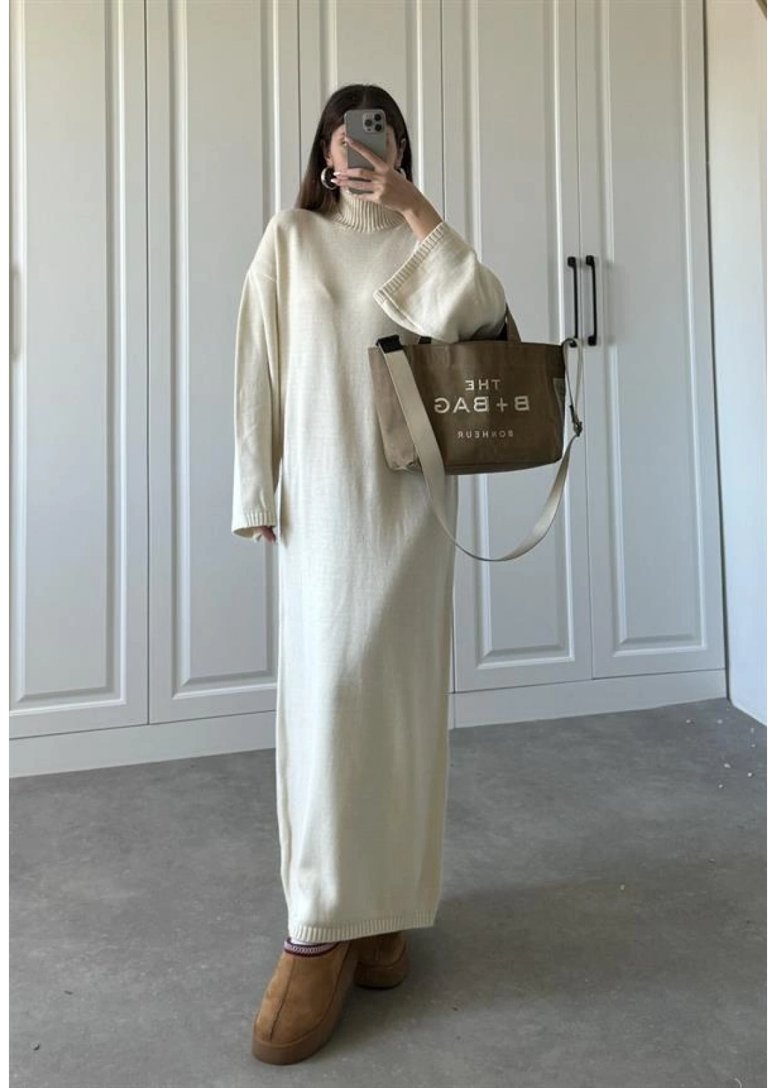 Taş Dik Yaka Oversize Triko Elbise