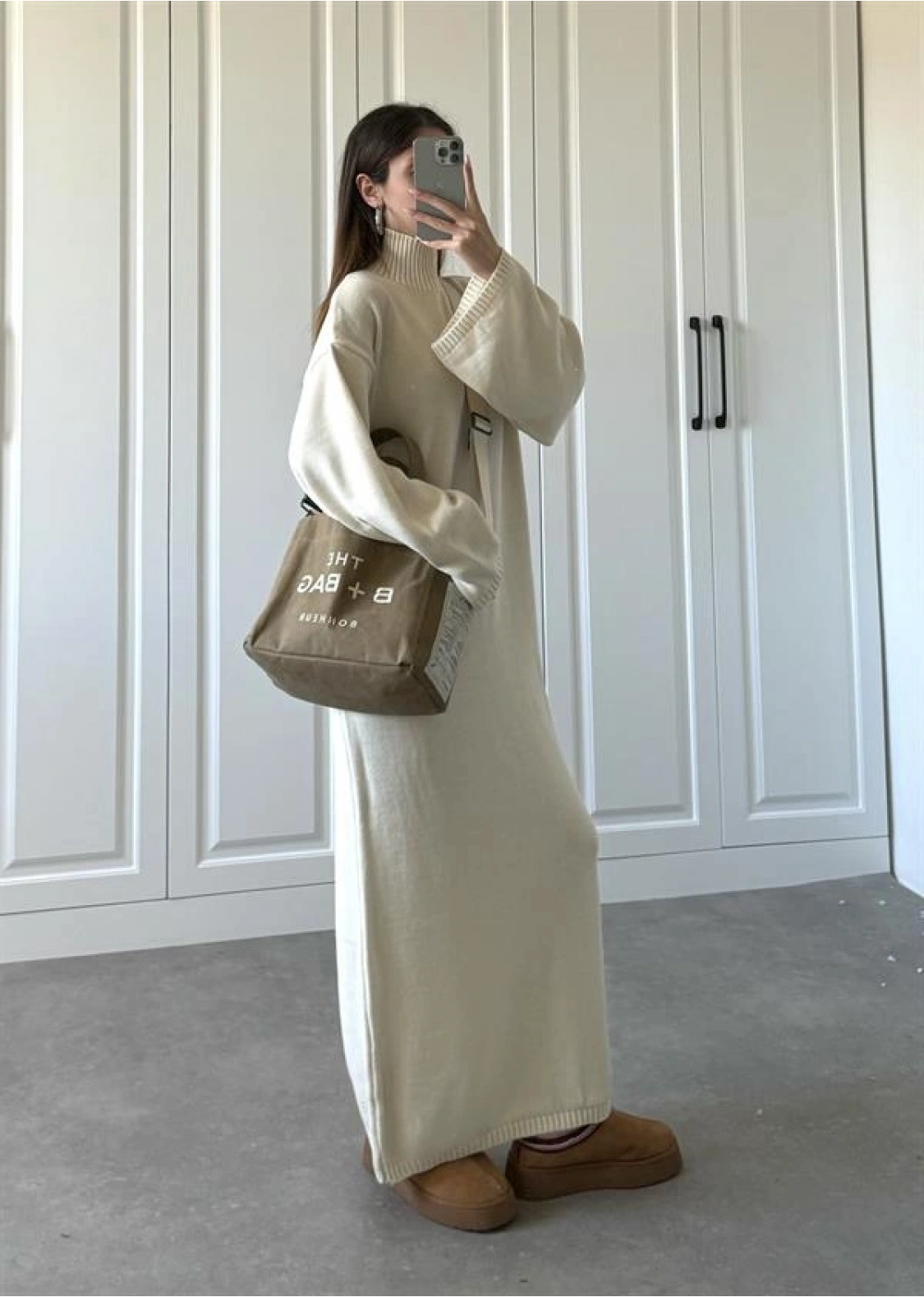 Taş Dik Yaka Oversize Triko Elbise