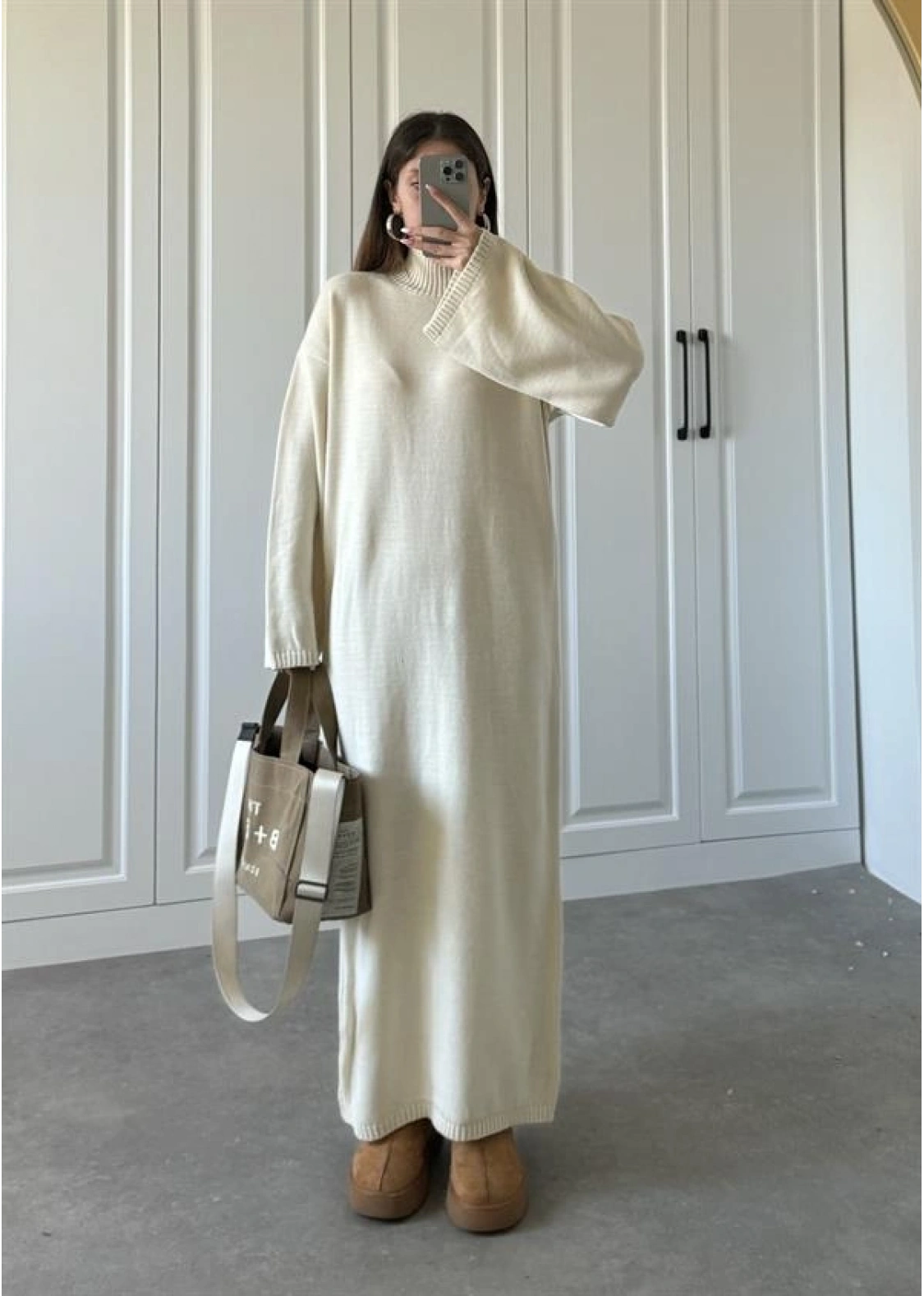 Taş Dik Yaka Oversize Triko Elbise