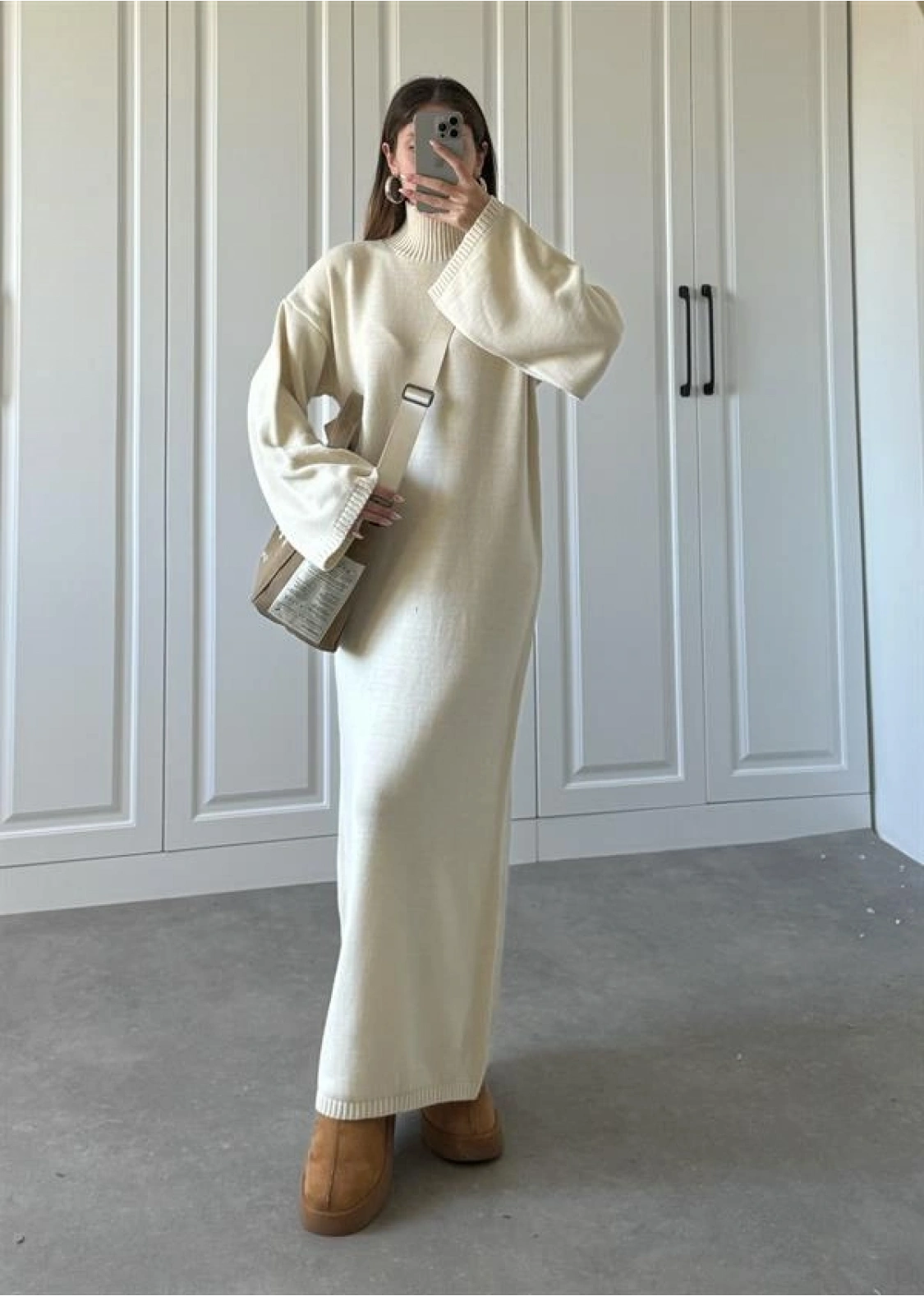 Taş Dik Yaka Oversize Triko Elbise