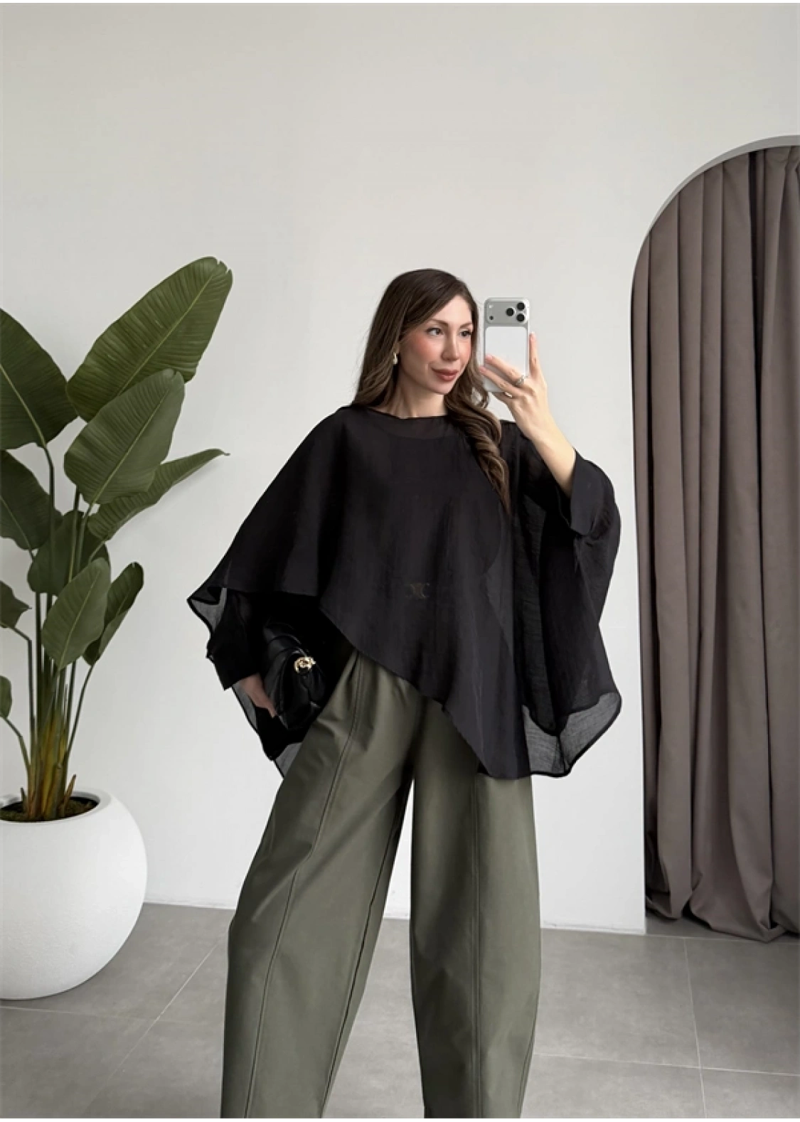 Uçuşan Pelerin Siyah Tül Bluz