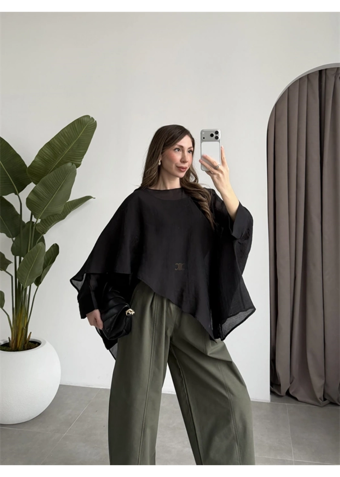 Uçuşan Pelerin Siyah Tül Bluz