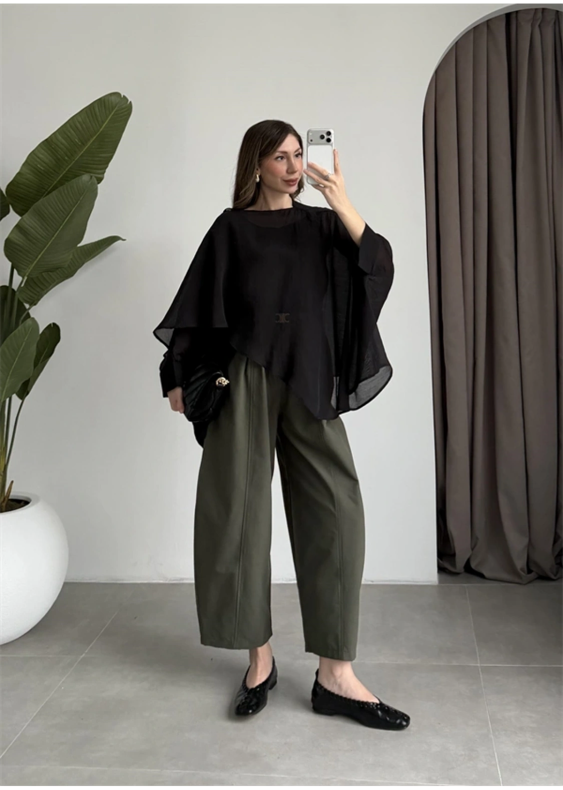 Uçuşan Pelerin Siyah Tül Bluz