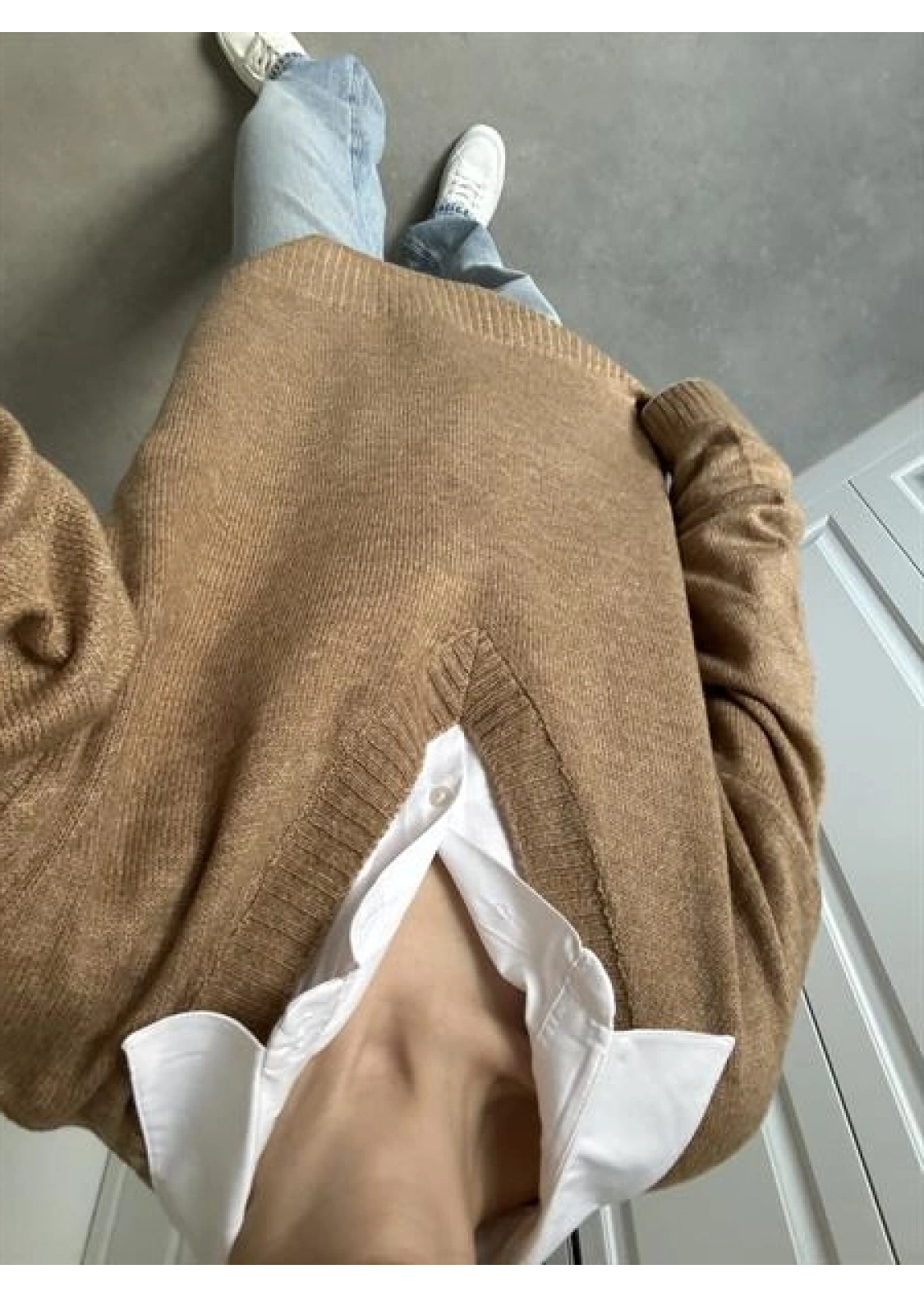 V Yaka Oversize Camel Triko Kazak