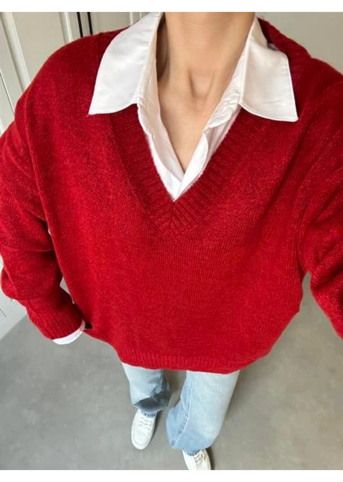 V Yaka Oversize Kırmızı Triko Kazak