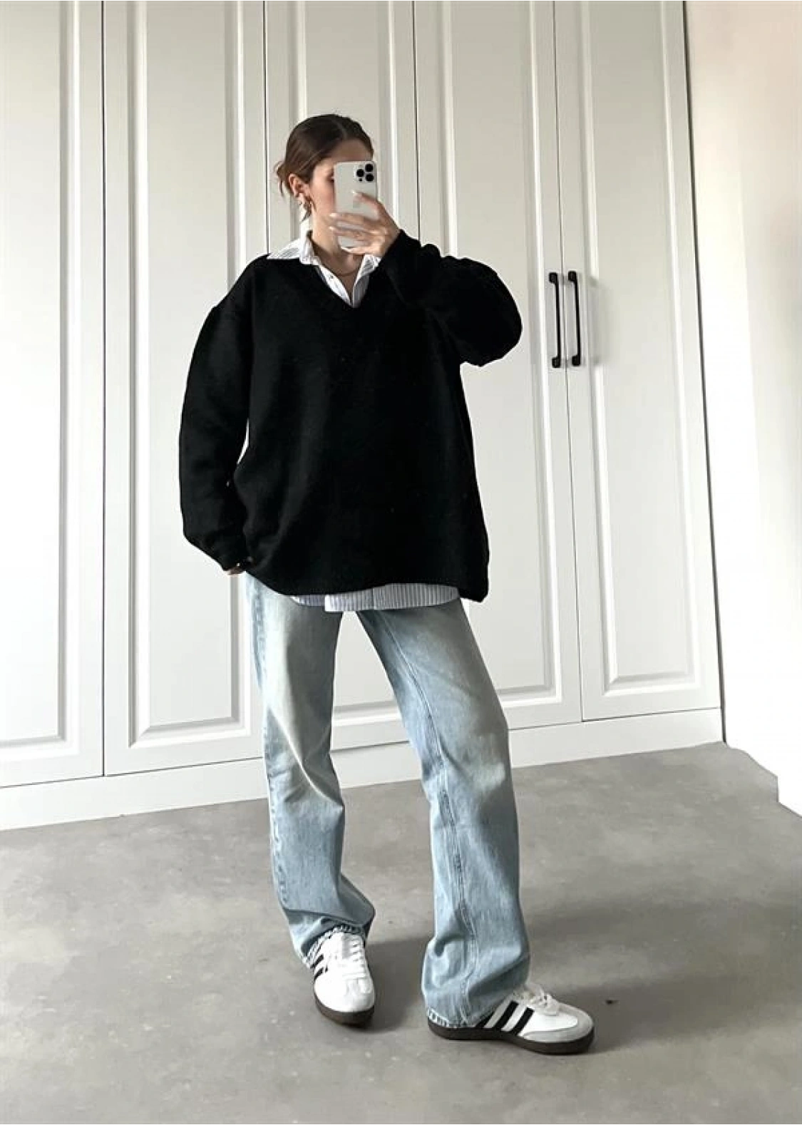 V Yaka Oversize Siyah Basic Kazak