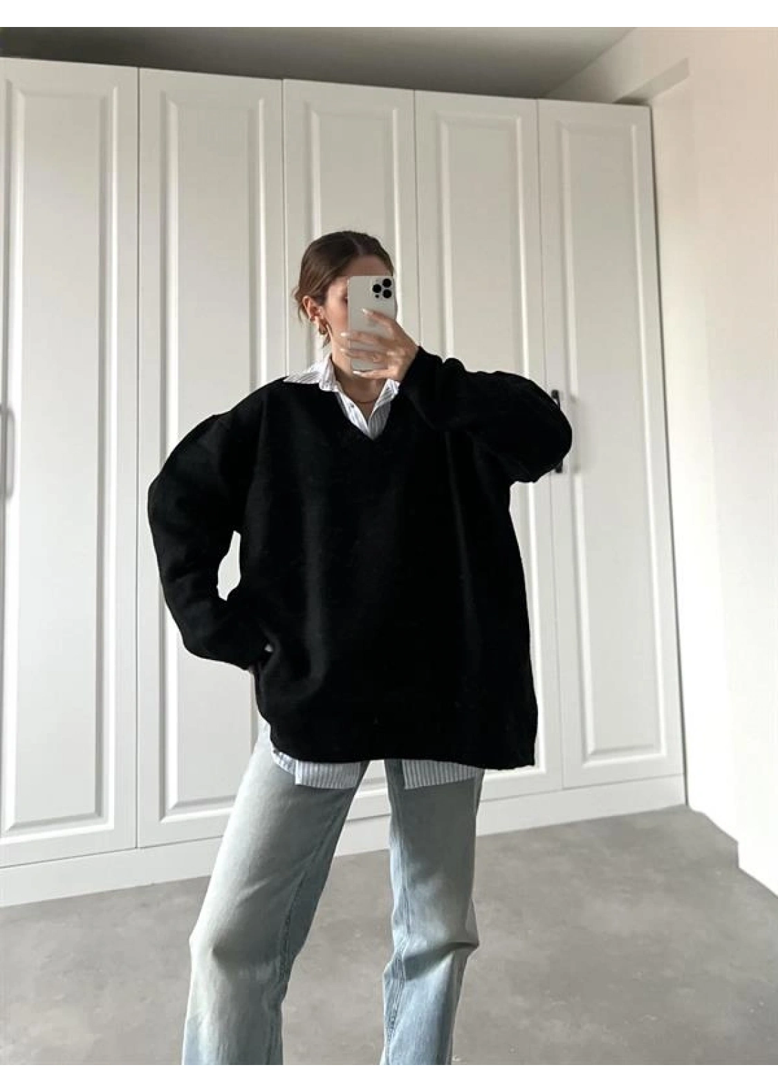 V Yaka Oversize Siyah Basic Kazak