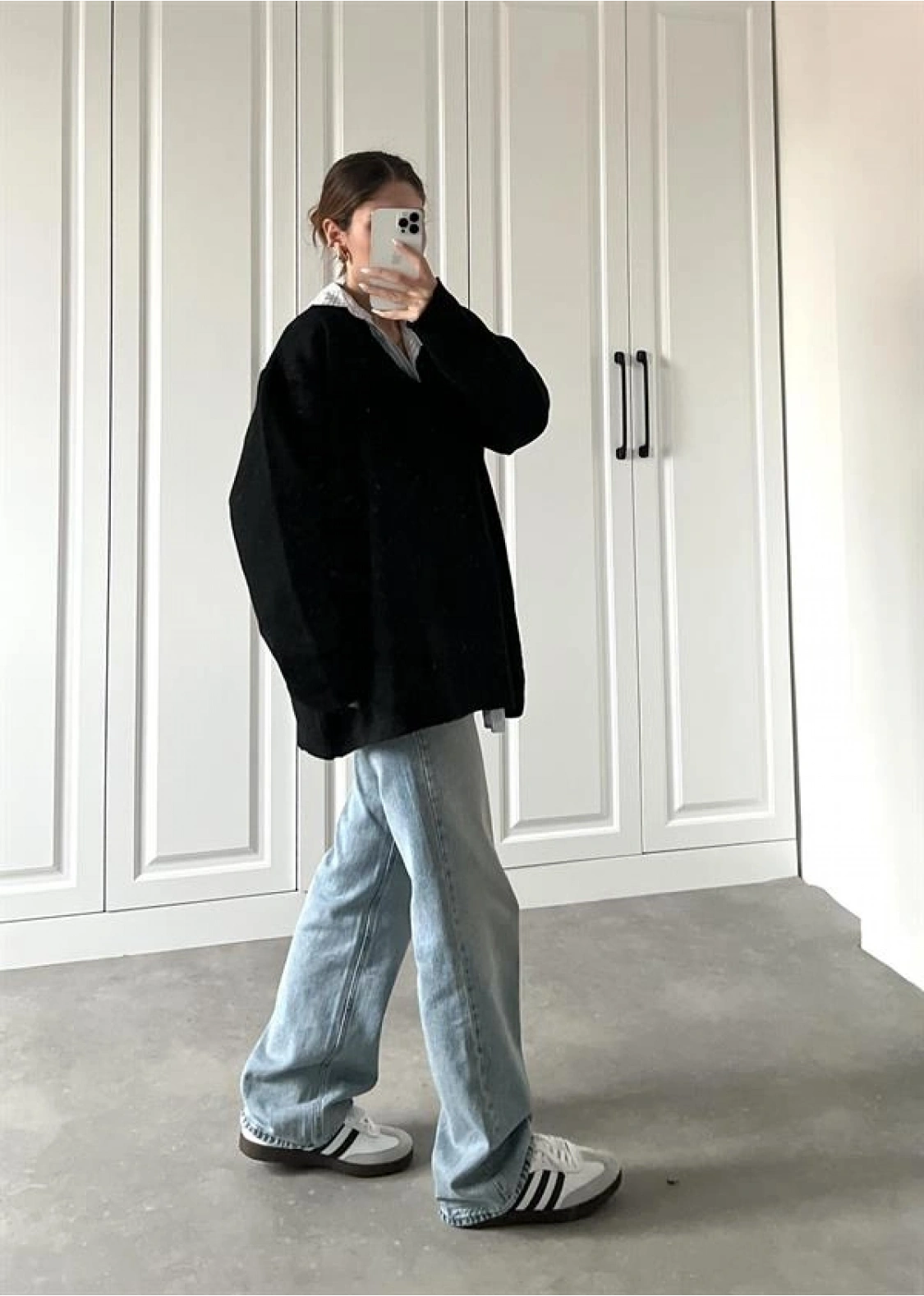 V Yaka Oversize Siyah Basic Kazak