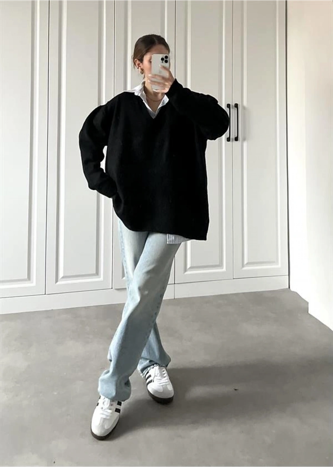 V Yaka Oversize Siyah Basic Kazak