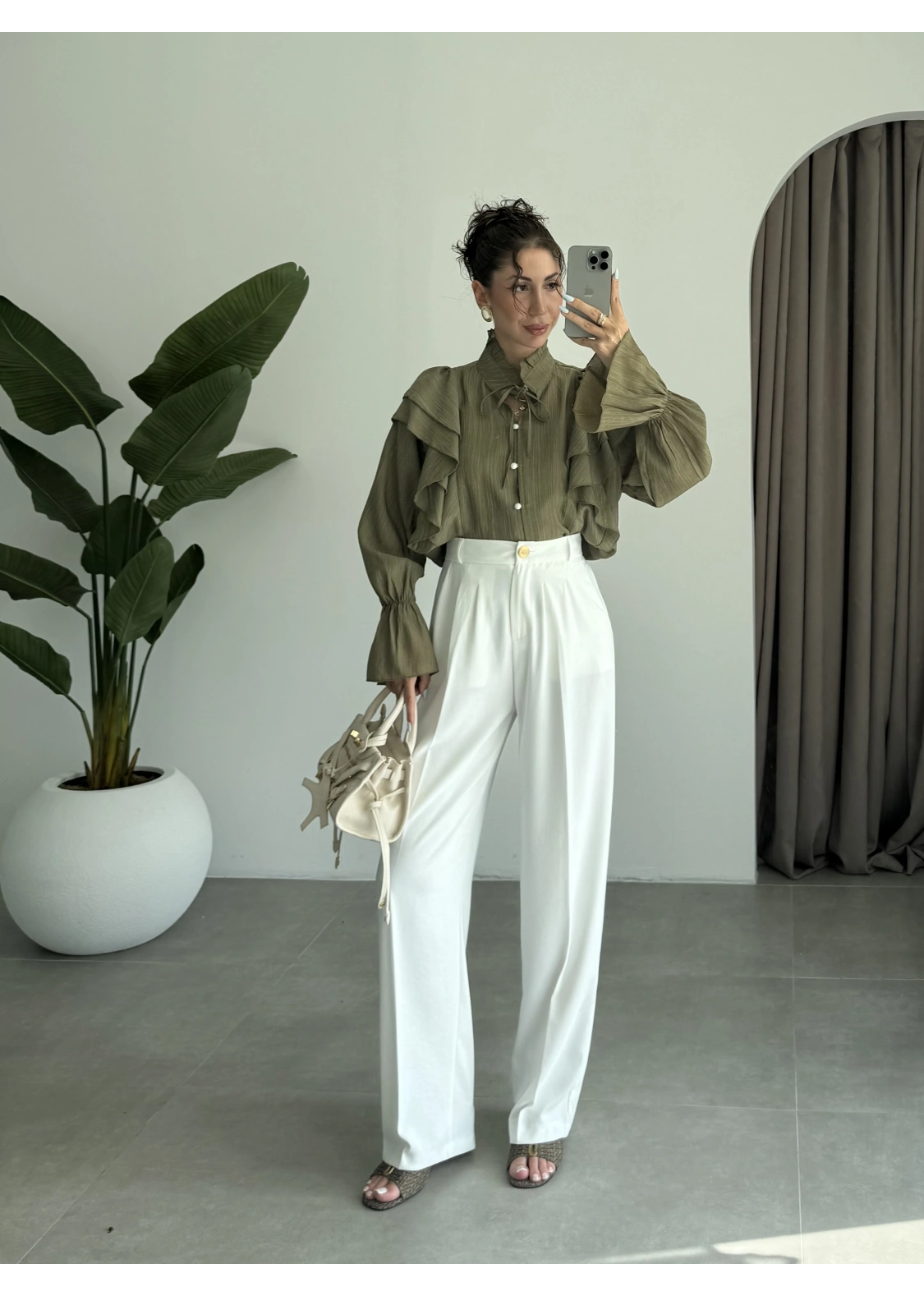 Vona Gold Düğmeli Beyaz Palazzo Kumaş Pantolon
