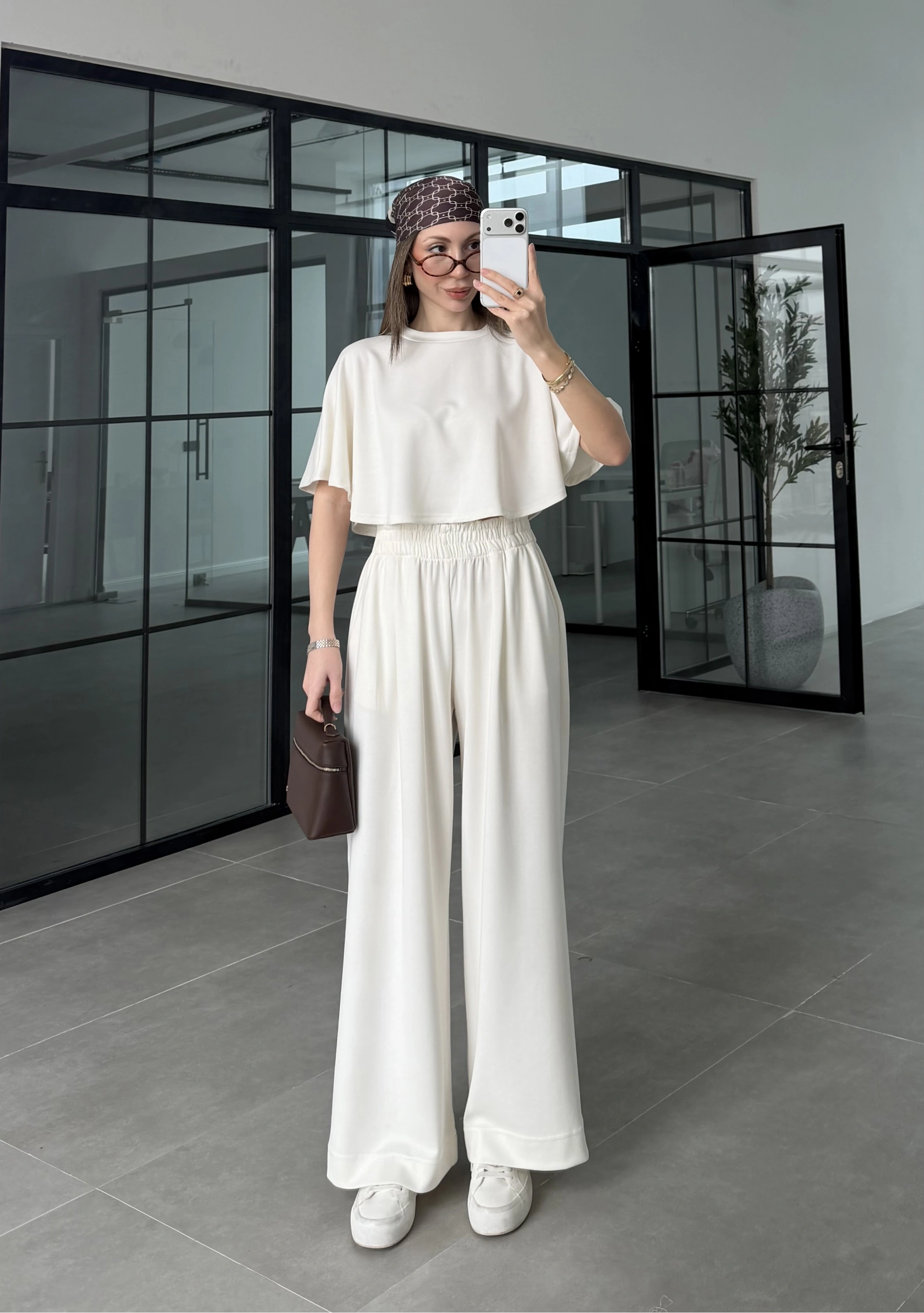 Oysh Modal Kumaş Beli Lastikli Beyaz Crop Takım