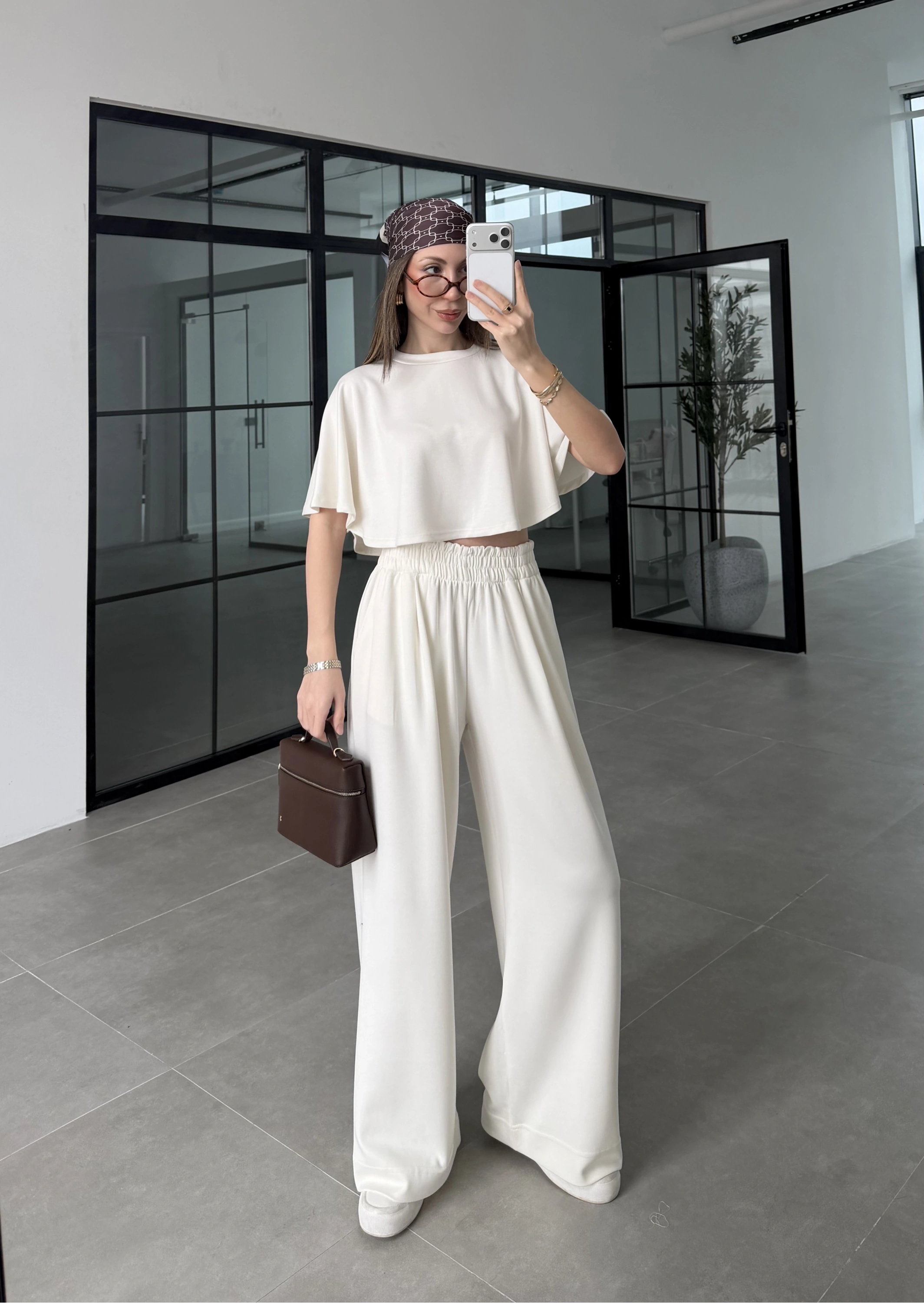 Oysh Modal Kumaş Beli Lastikli Beyaz Crop Takım