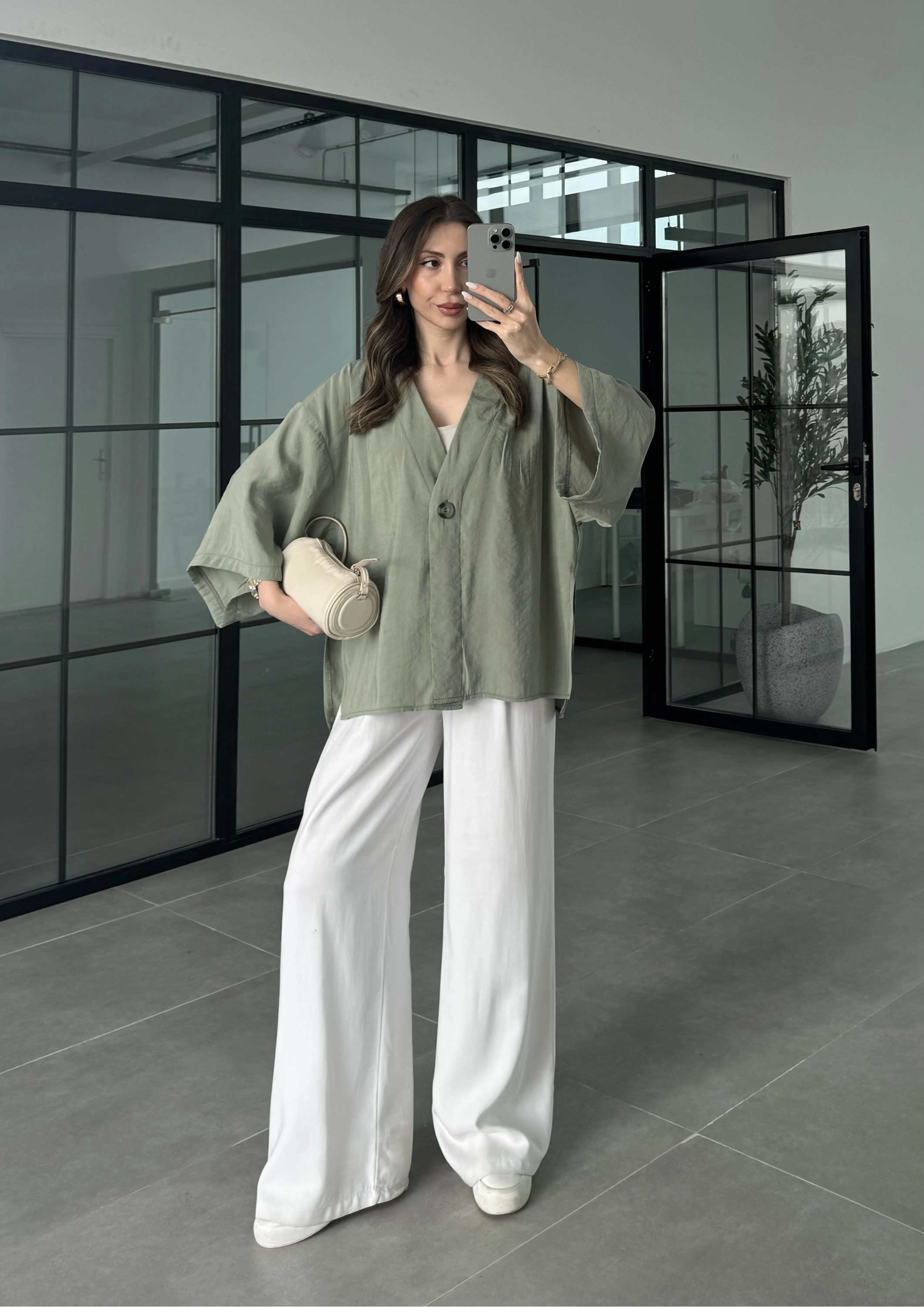 Sofi Tek Düğme Oversize Tensel Çağla Gömlek