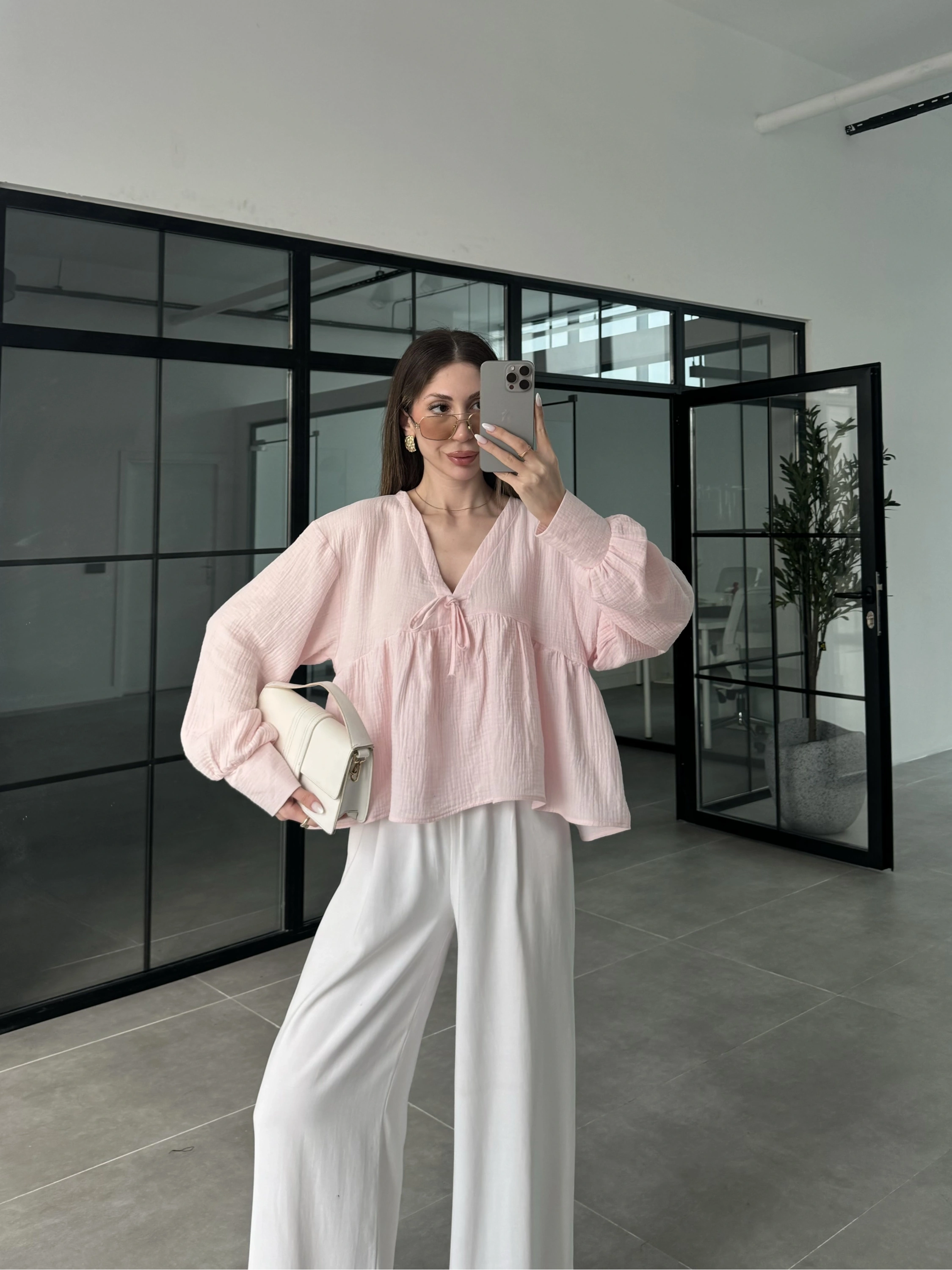 Müslin Kumaş Önü Bağcıklı Pembe Bluz