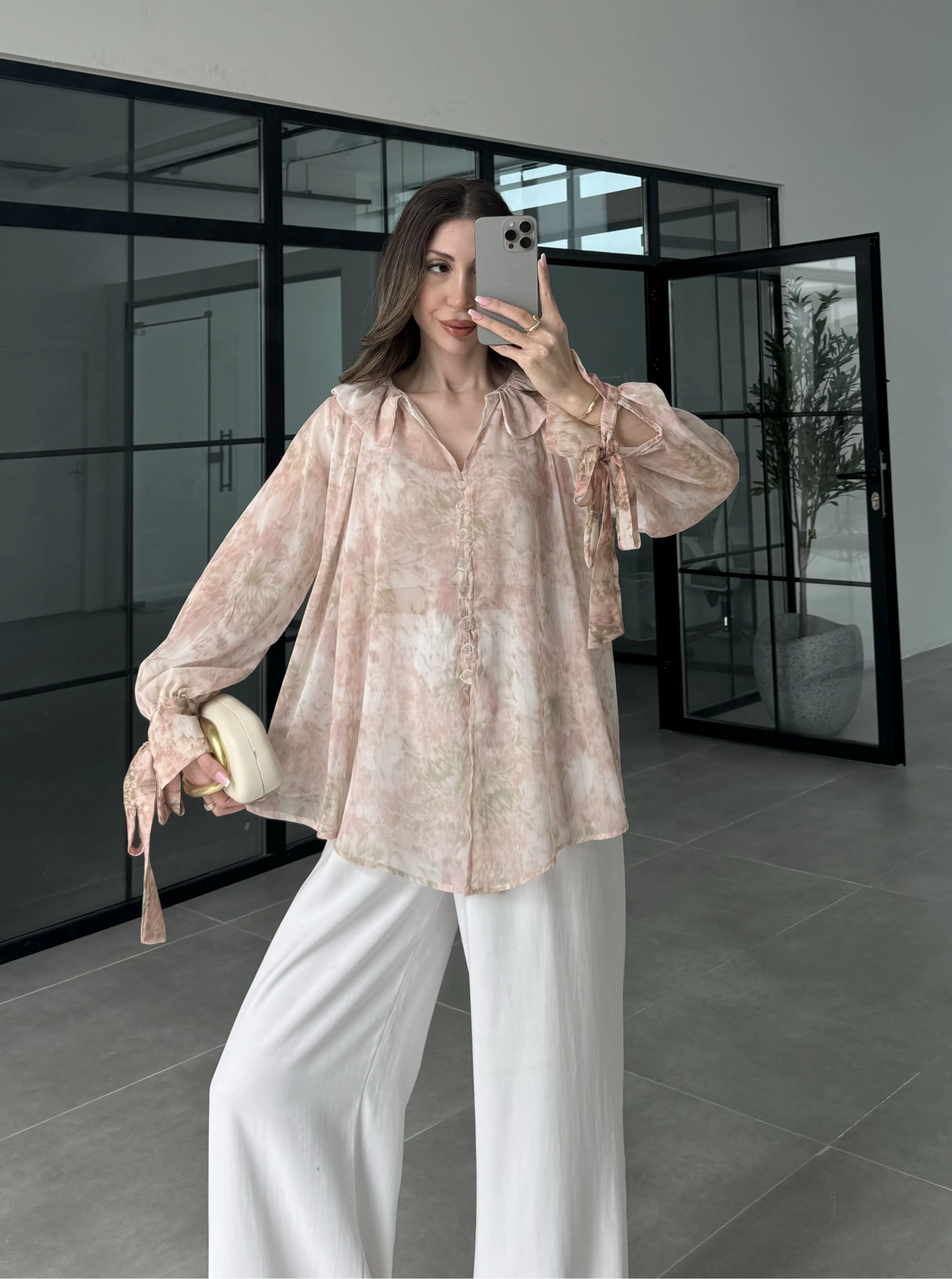 Arka Beli Büzgülü Vintage Pembe Şifon Bluz