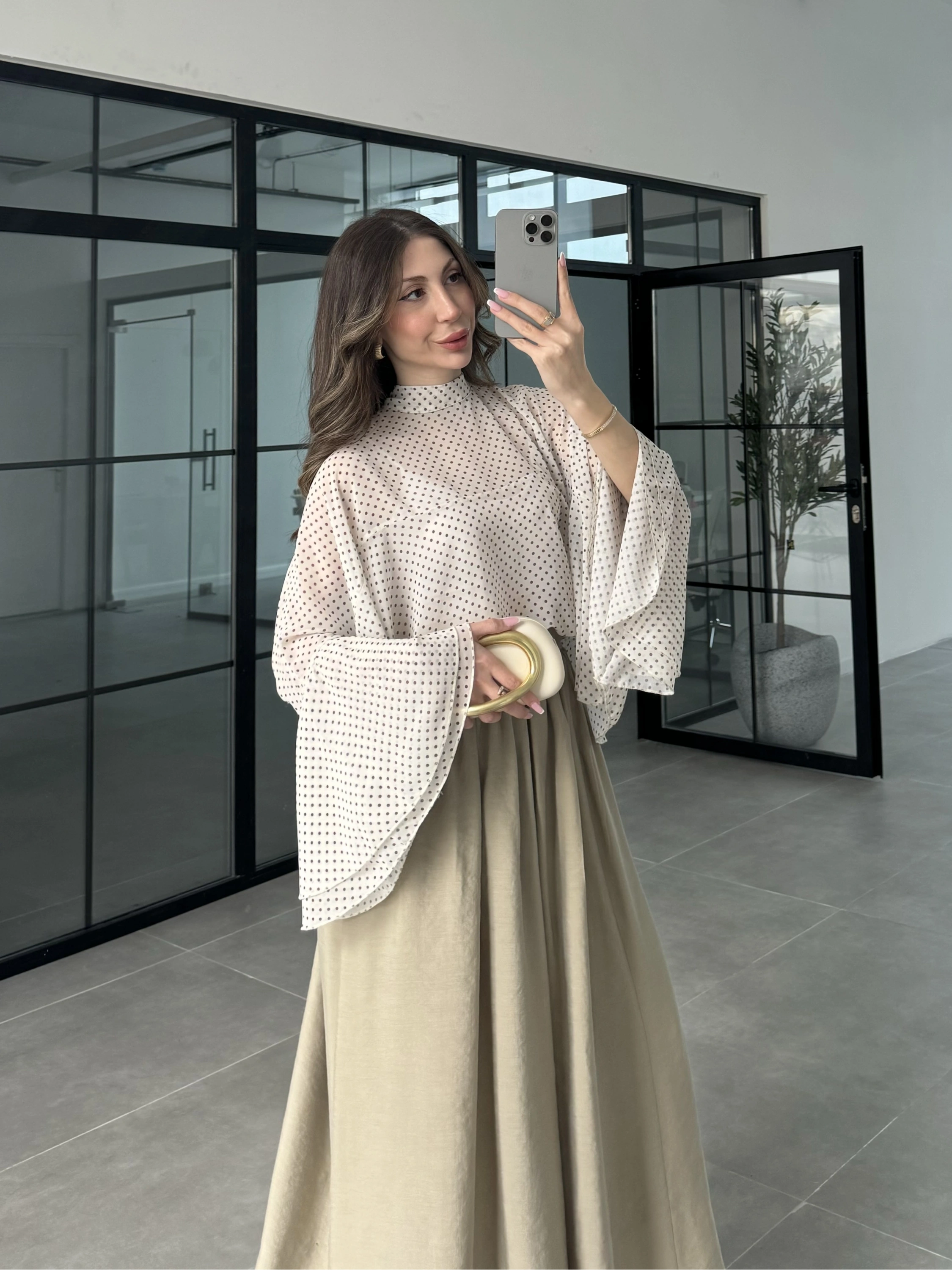 Puantiyeli Şifon Beyaz Panço Bluz