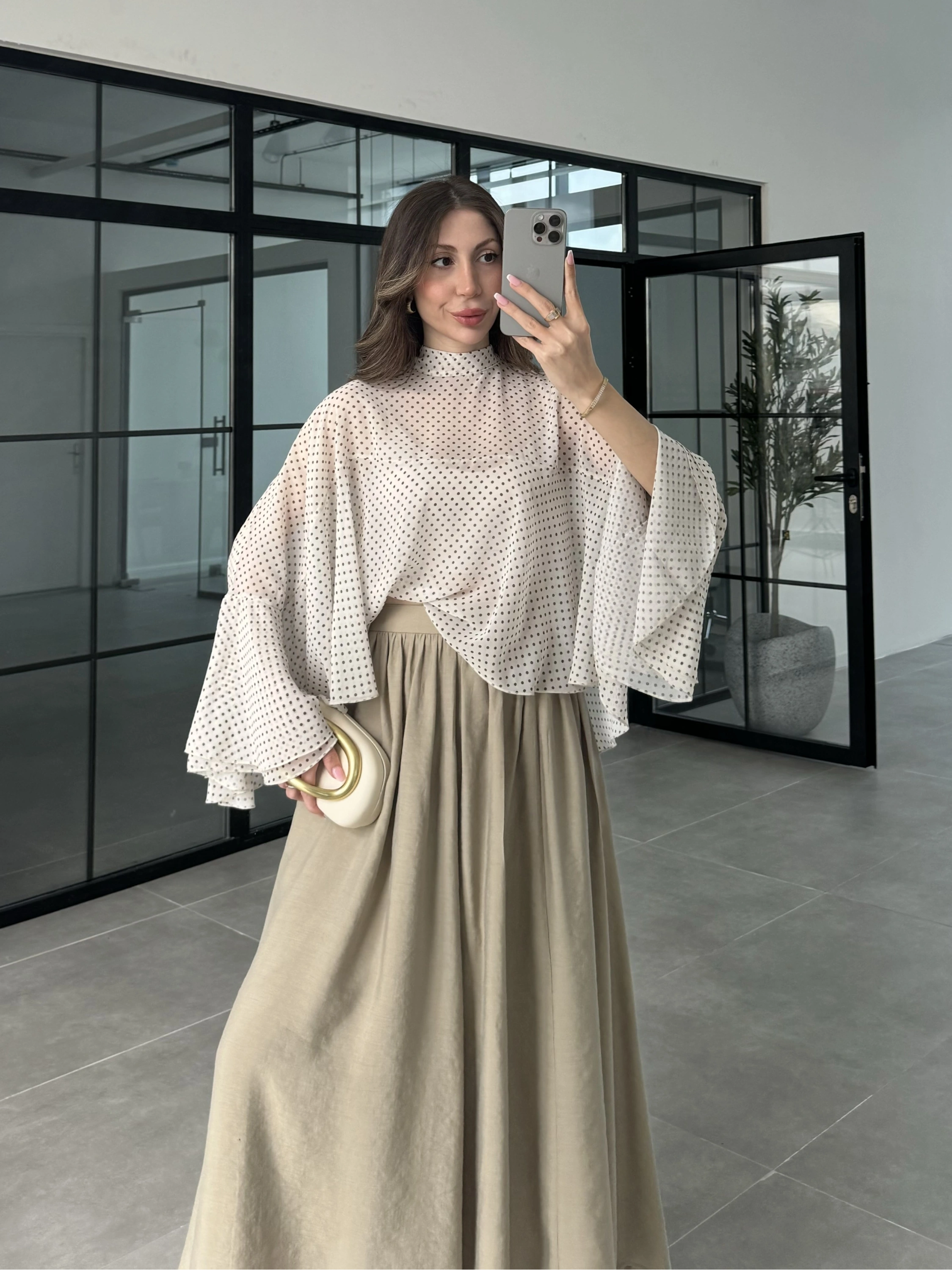 Puantiyeli Şifon Beyaz Panço Bluz