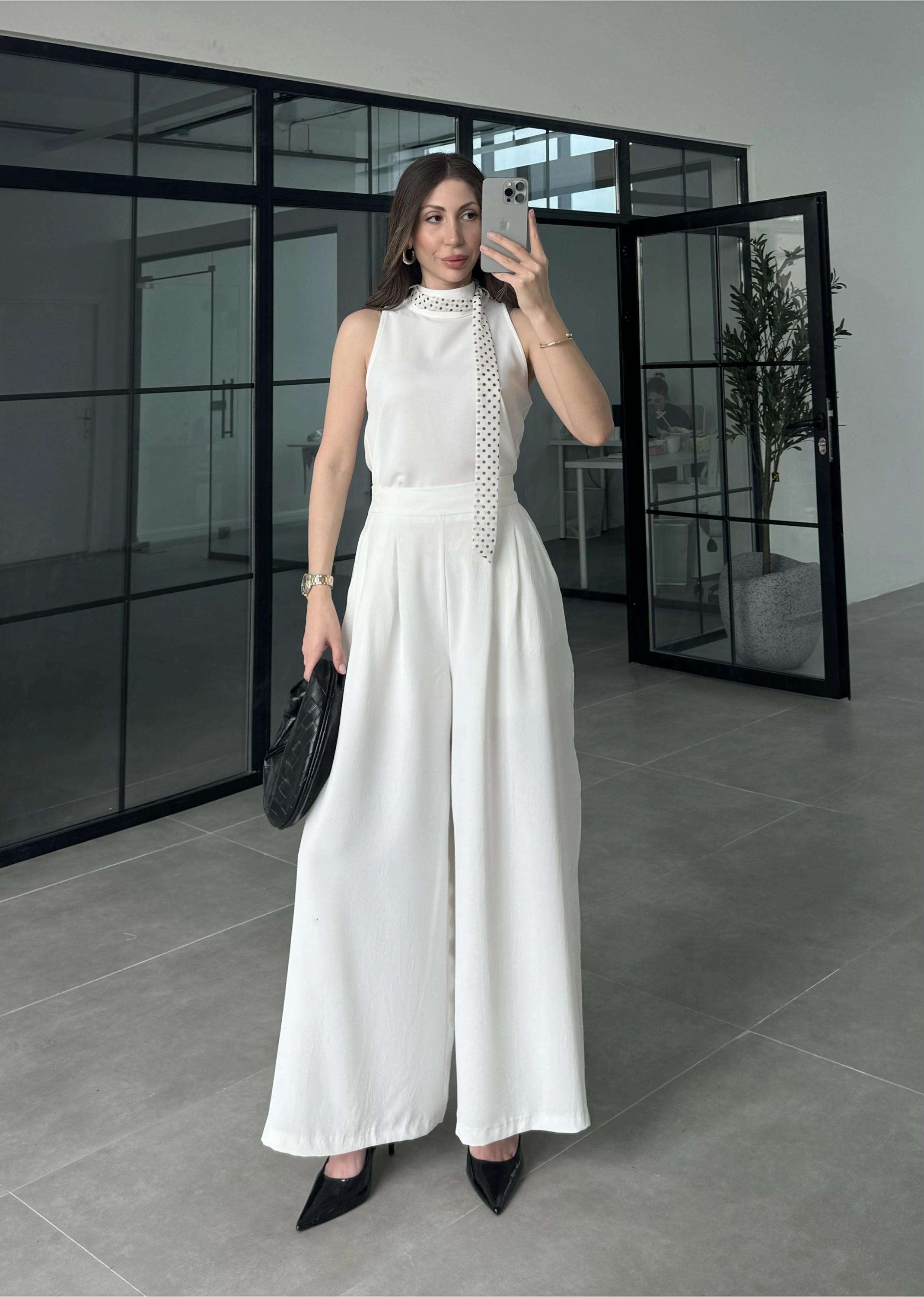 Puantiye Fularlı Premium Beyaz Takım