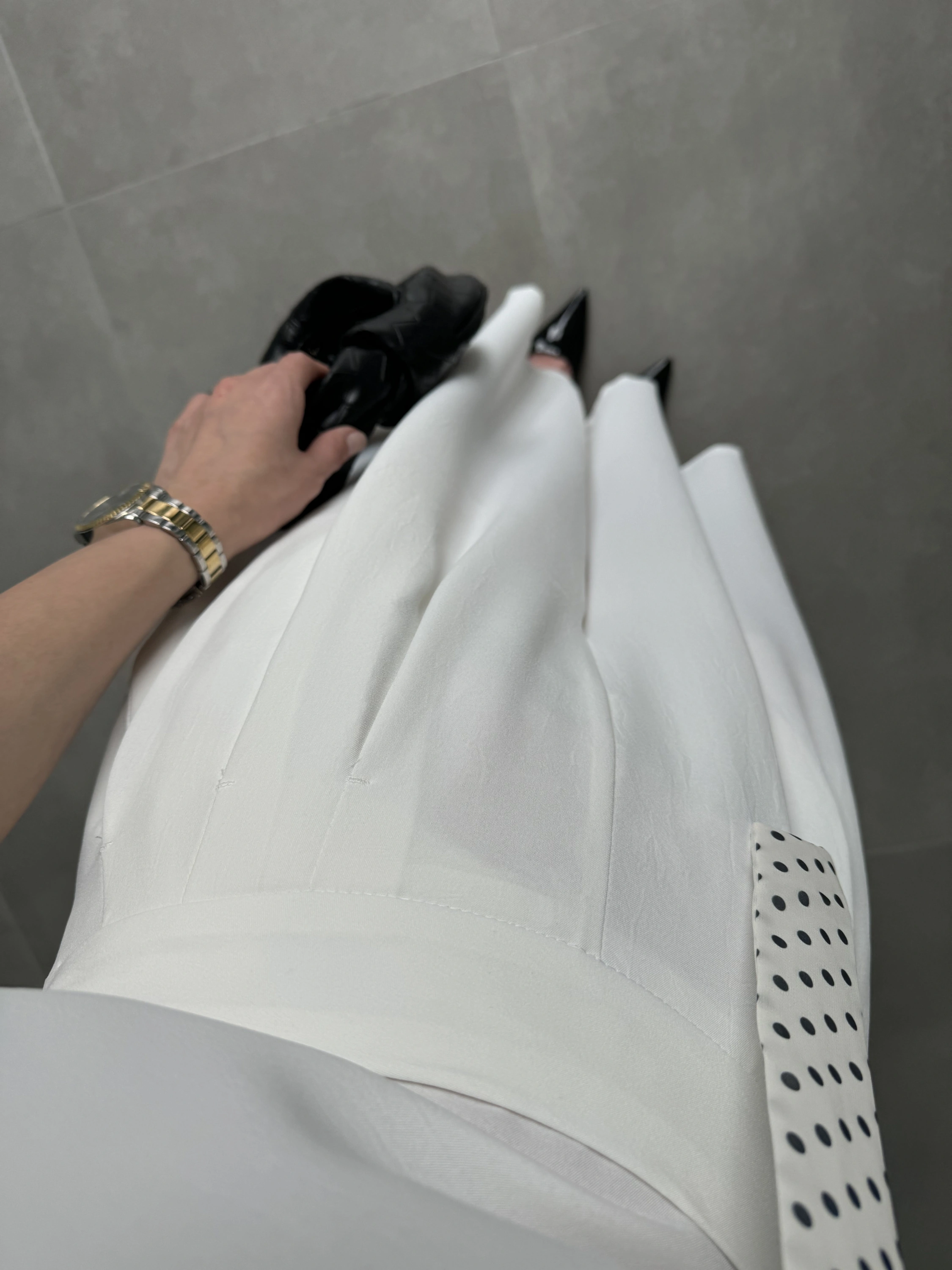 Puantiye Fularlı Premium Beyaz Takım